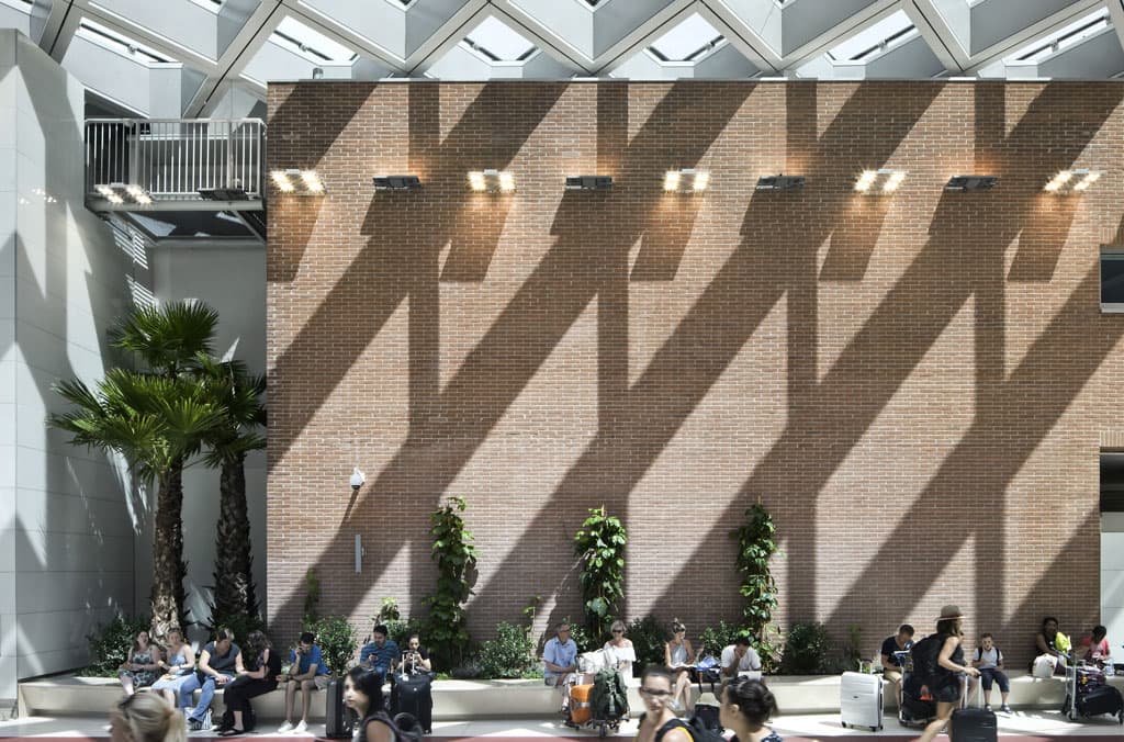 Venice Marco Polo International Airport: Passenger Terminal Refurbishment and Extension Lot 1 - image 6