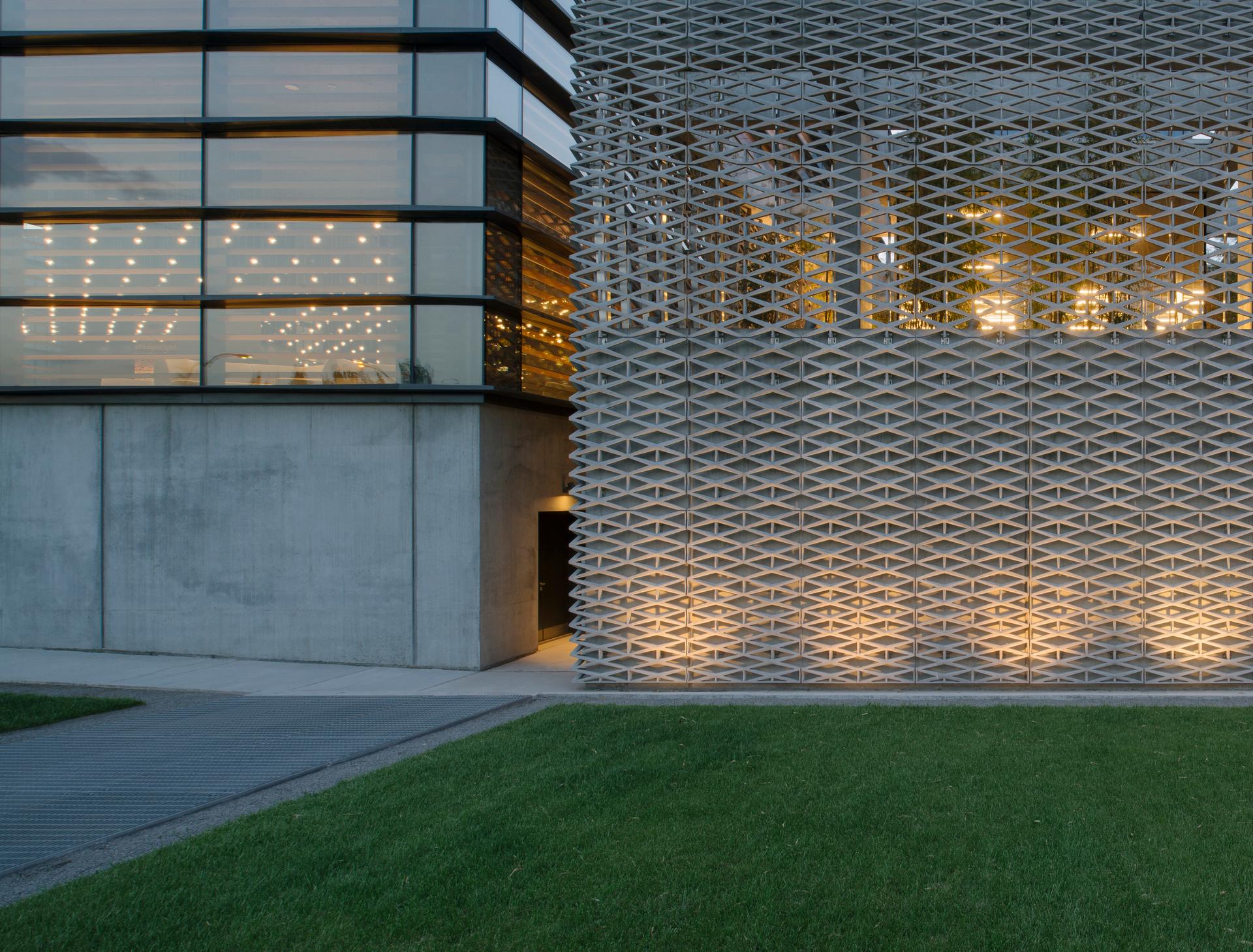 Ankara Tower - image 6