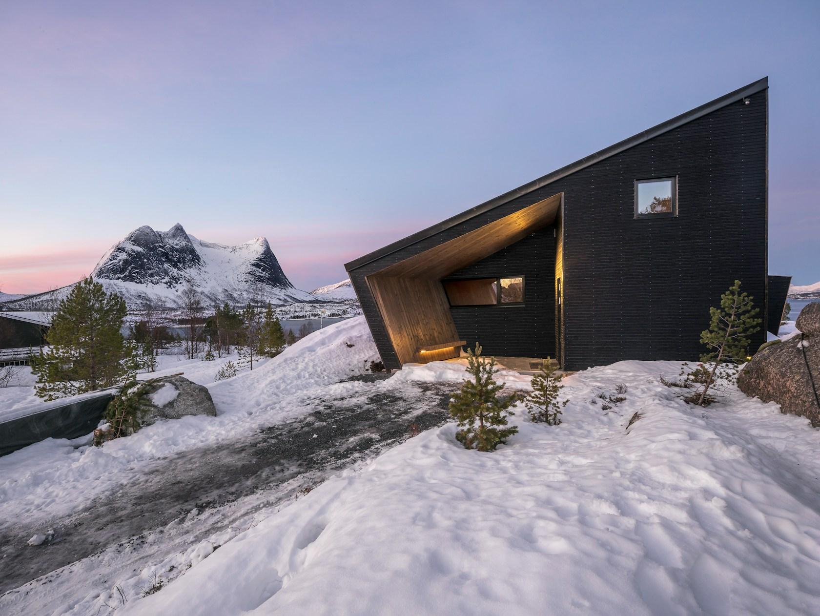 Efjord Cabin - image 4