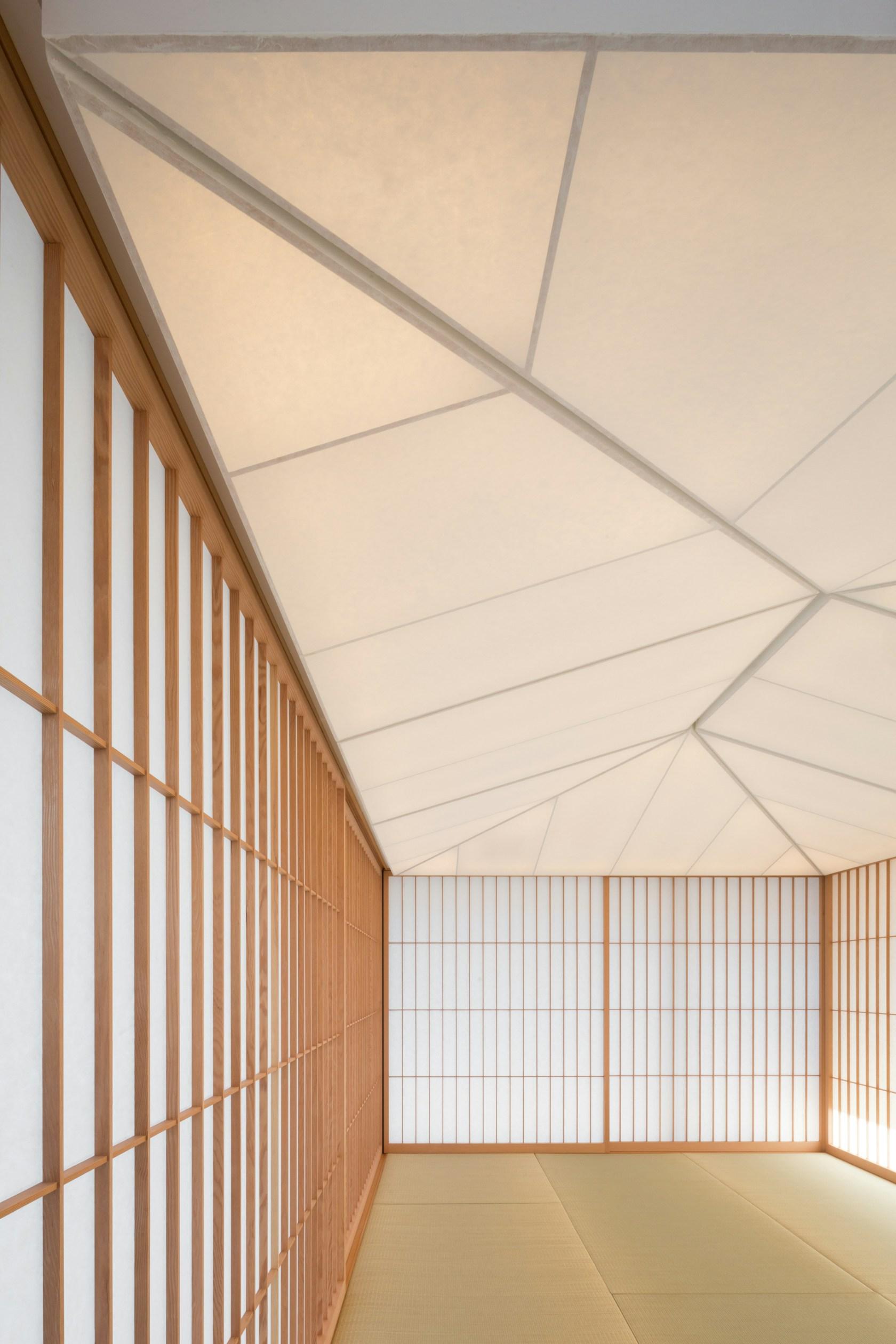 Teahouse in Coal Harbour - image 5