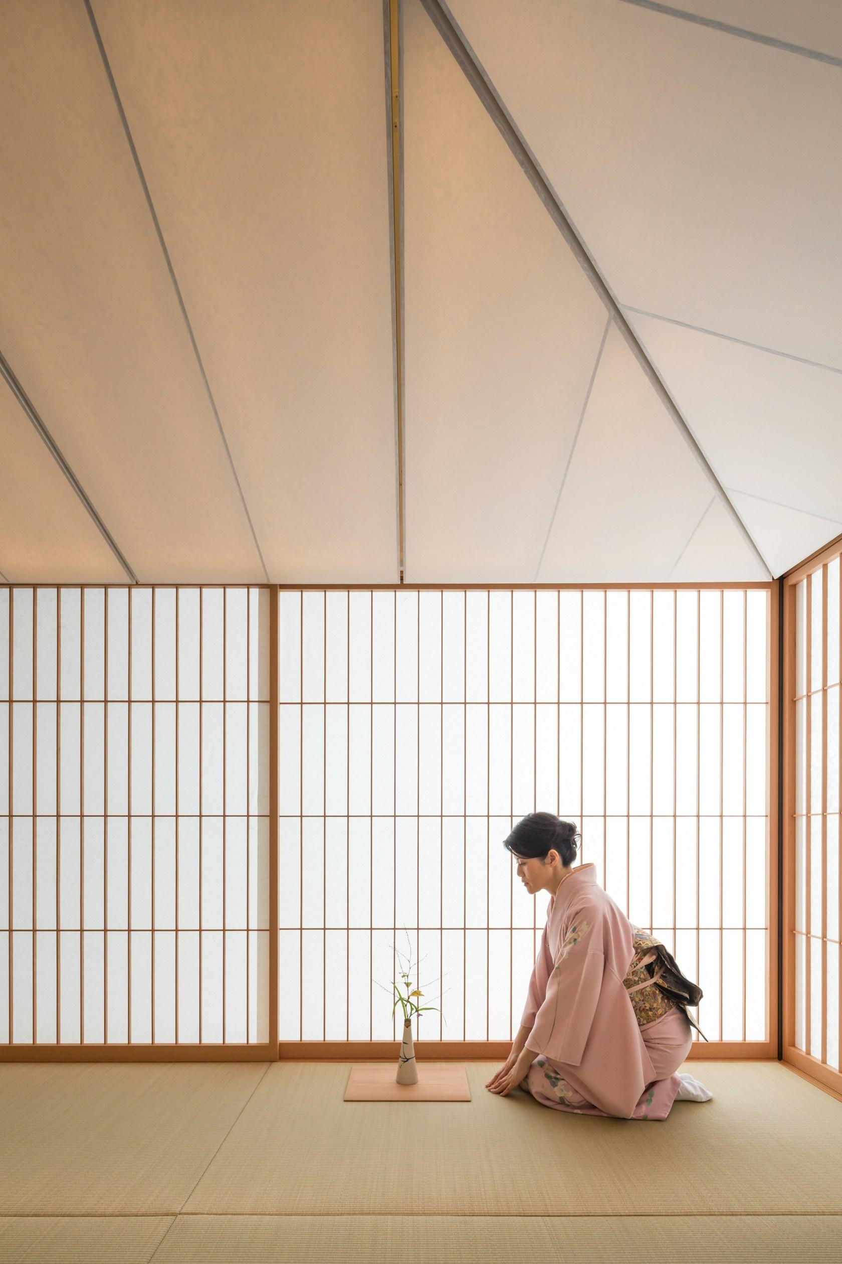 Teahouse in Coal Harbour - image 14