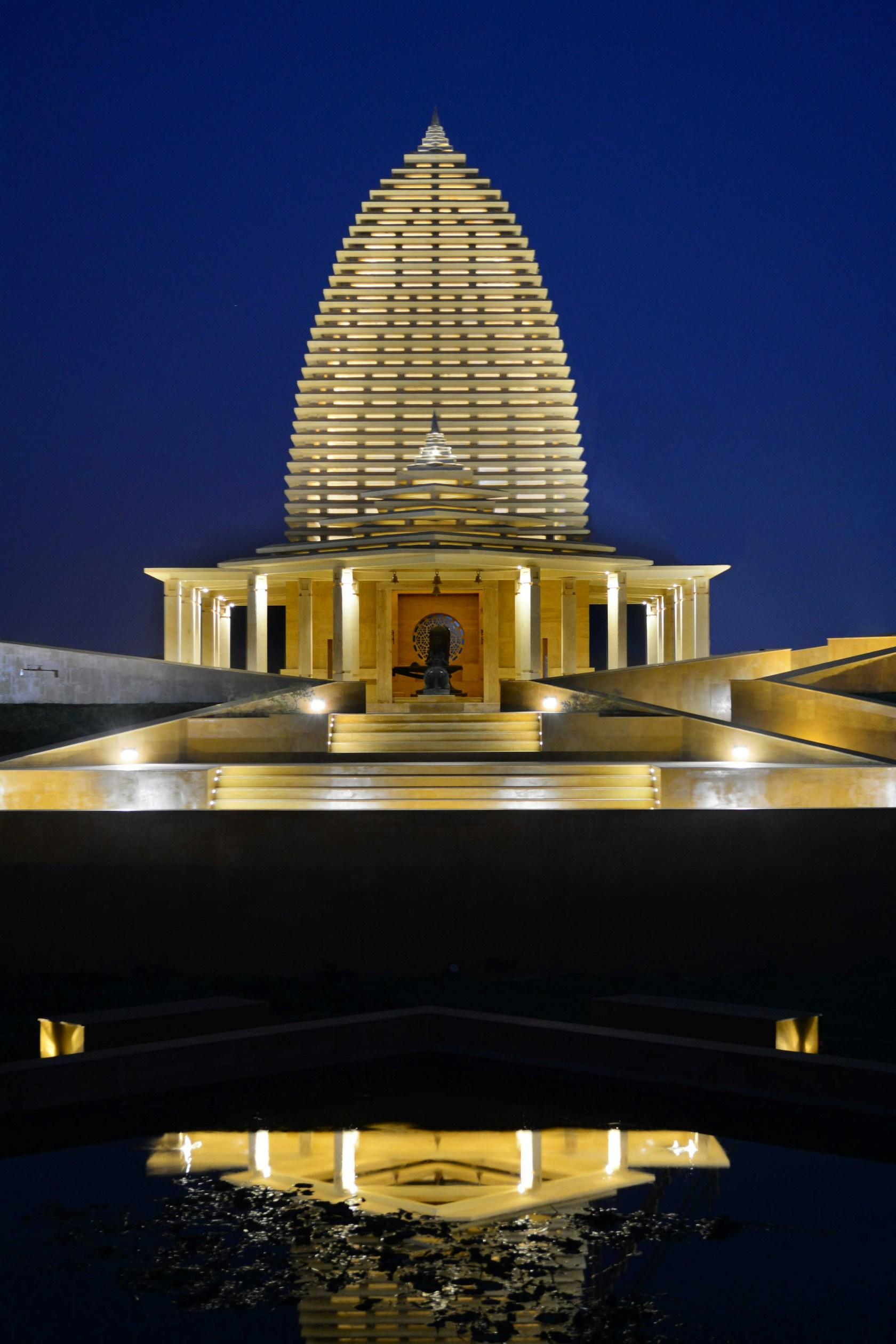 Temple in Stone and Light - image 15