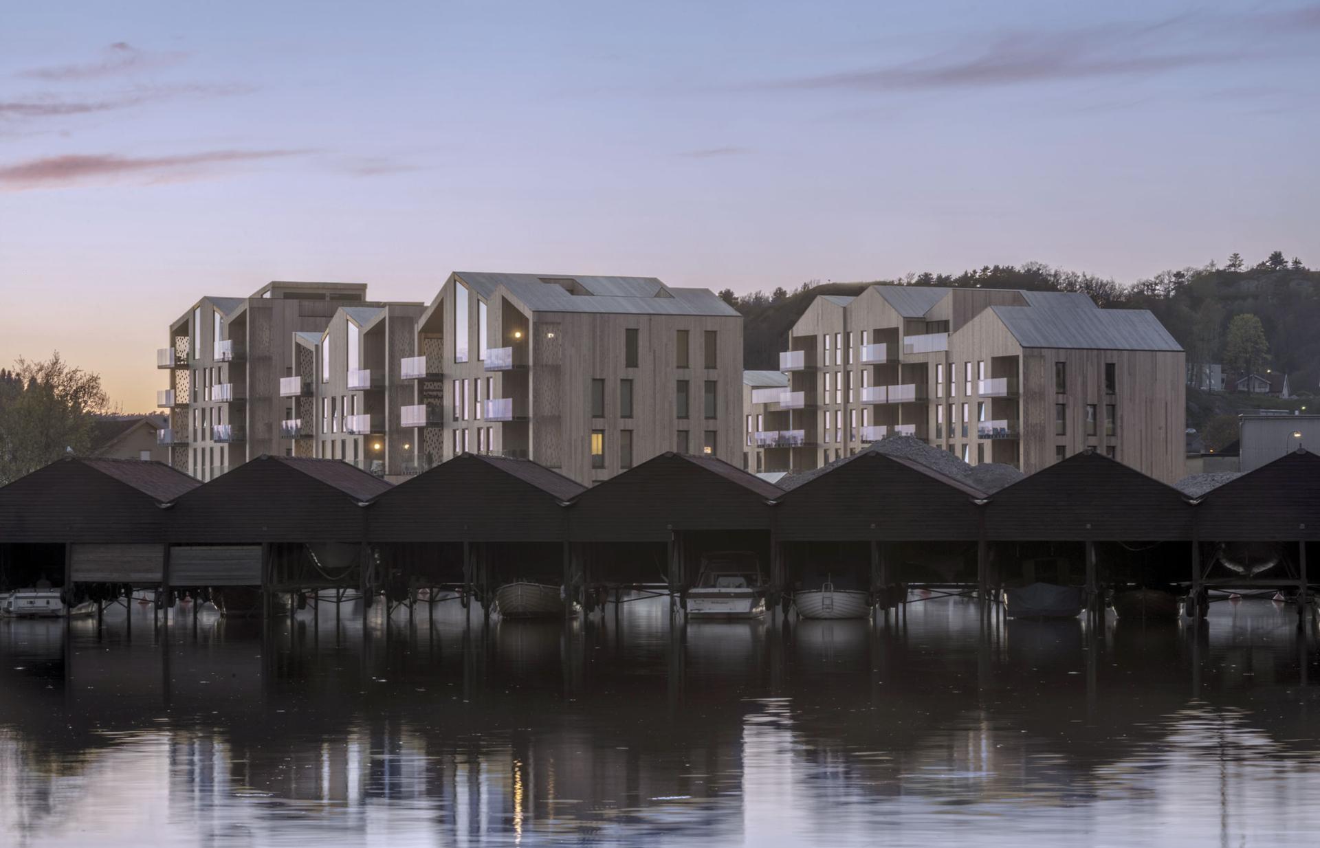 Mandal Slipway Housing Complex - image 6