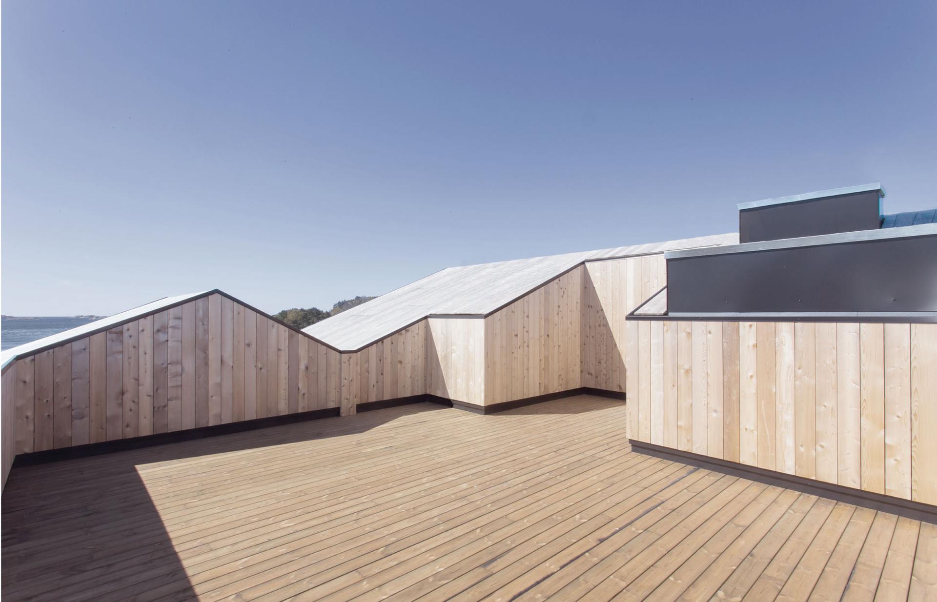Mandal Slipway Housing Complex - image 8