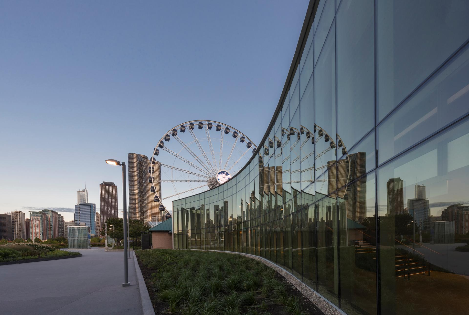The Yard at Chicago Shakespeare Theater - image 5