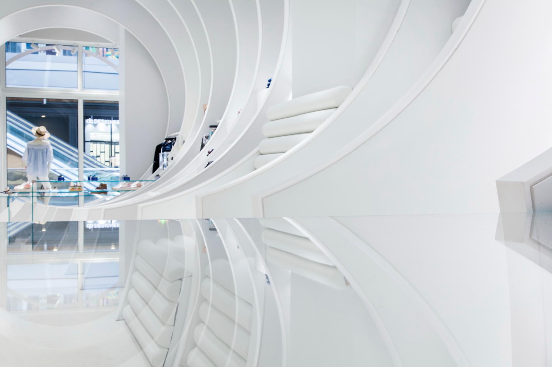 CONCEPT STORE IN MIAMI - image 5