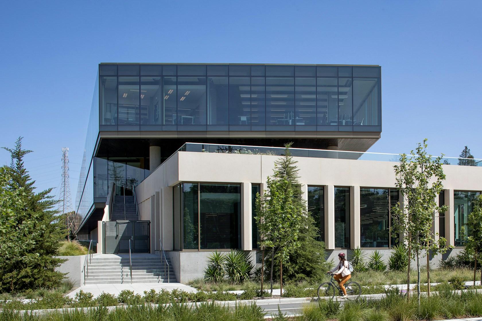 Intuit Marine Way Building - image 12