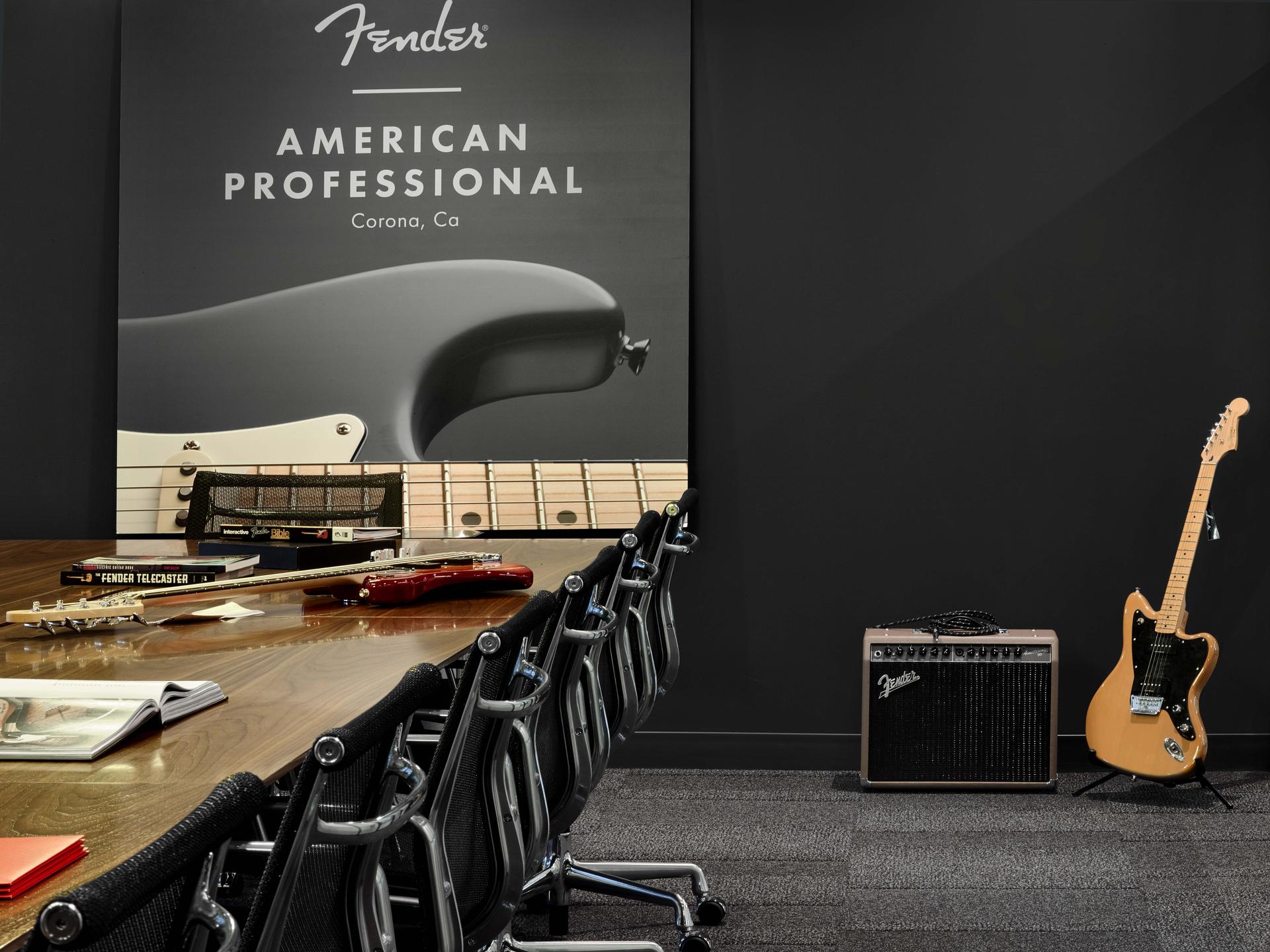 Fender - image 7