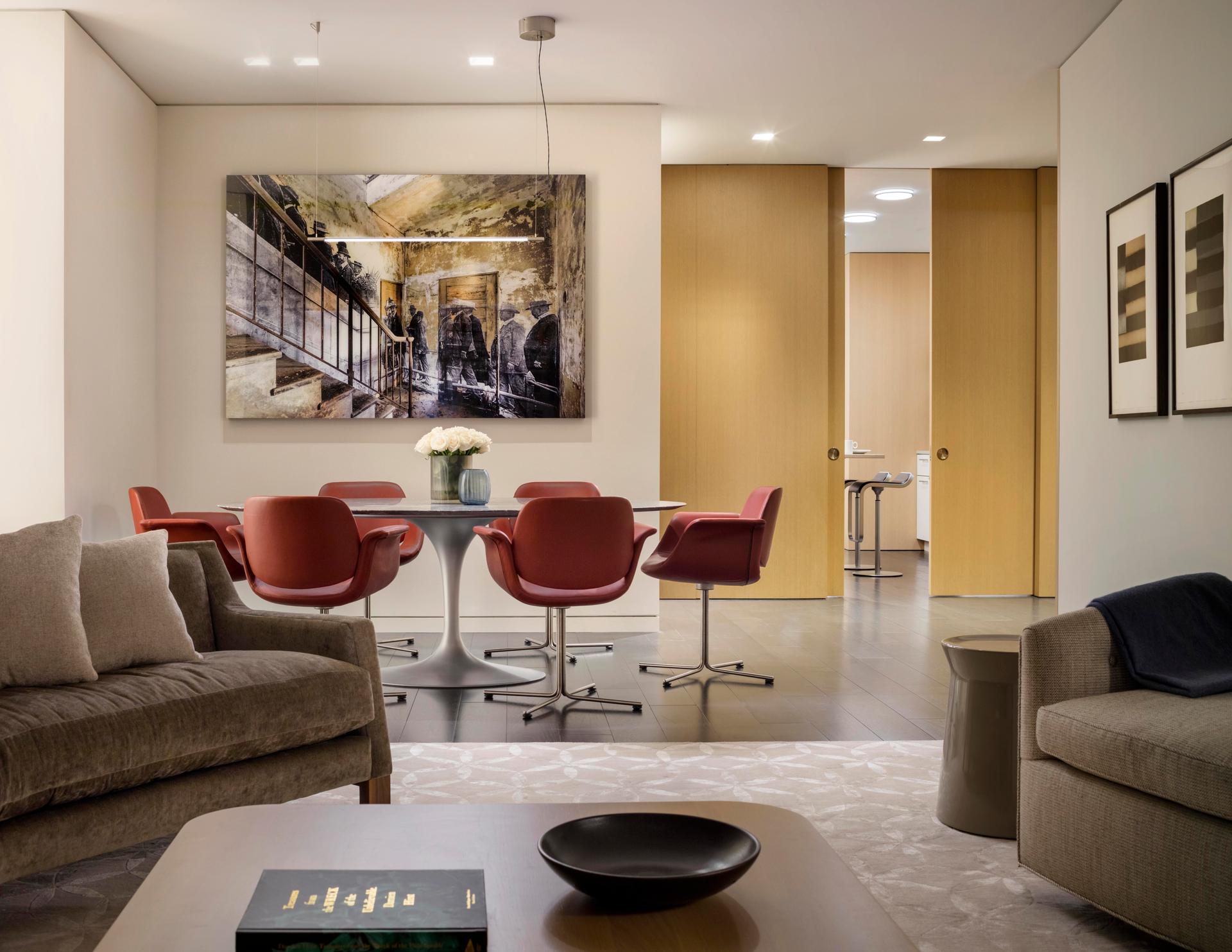 Park Avenue Pied-a-terre - image 3