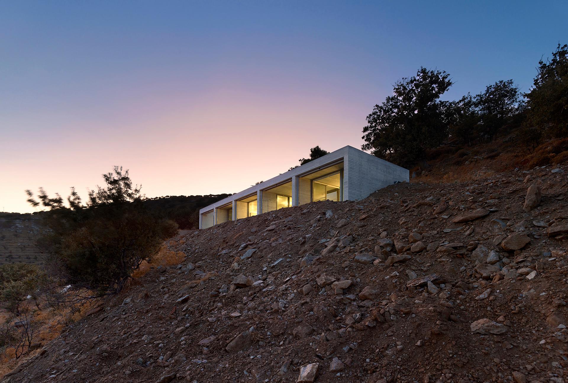 Parallel House