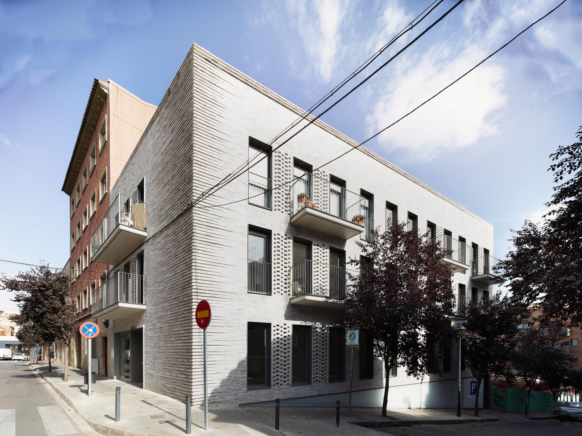 AVINGUDA CATALUNYA 11 - image 3