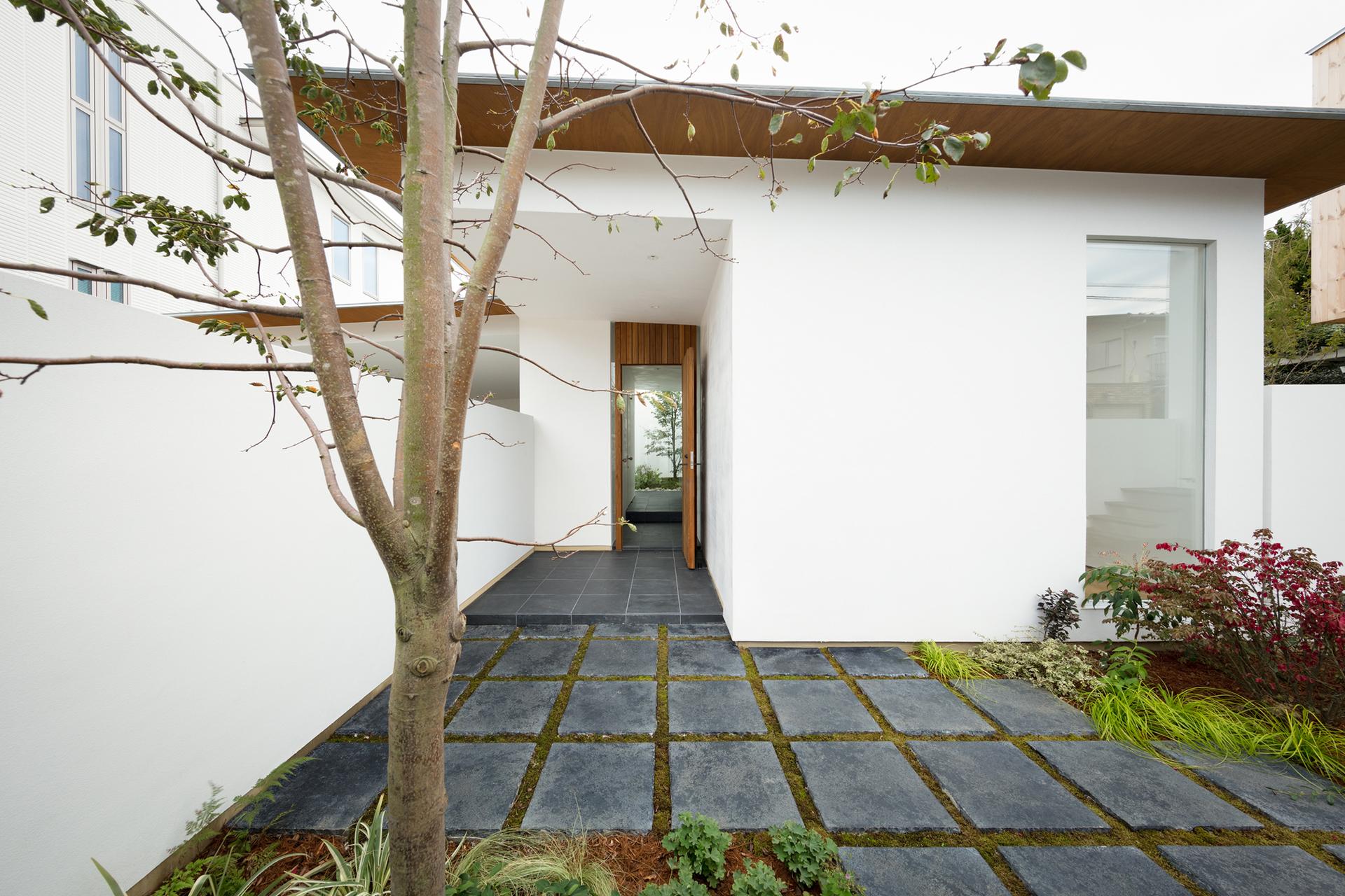 Seven Gardens House - image 11