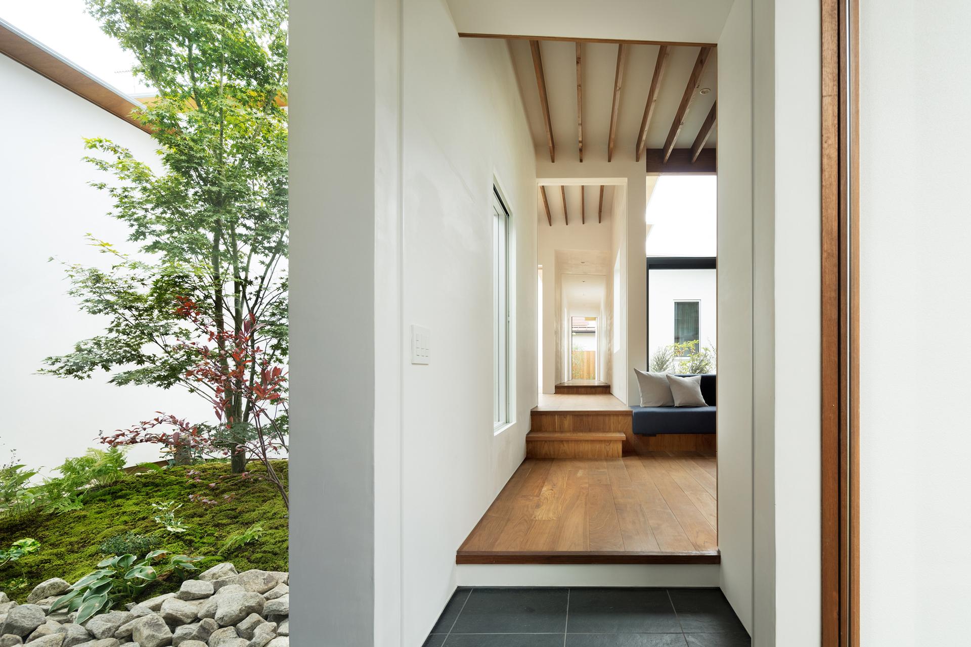 Seven Gardens House - image 10