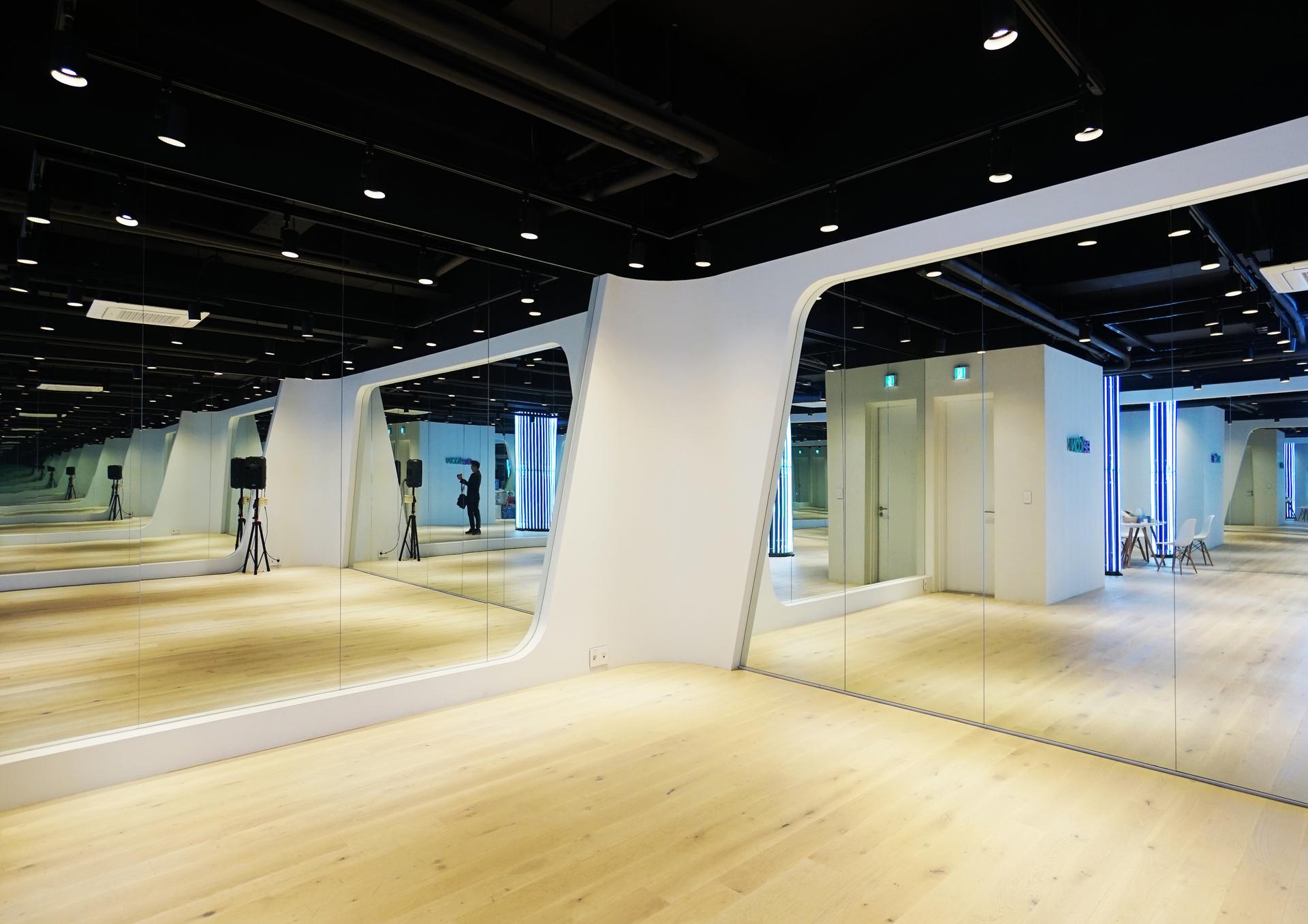 HiCC Ent. Headquarter - image 5