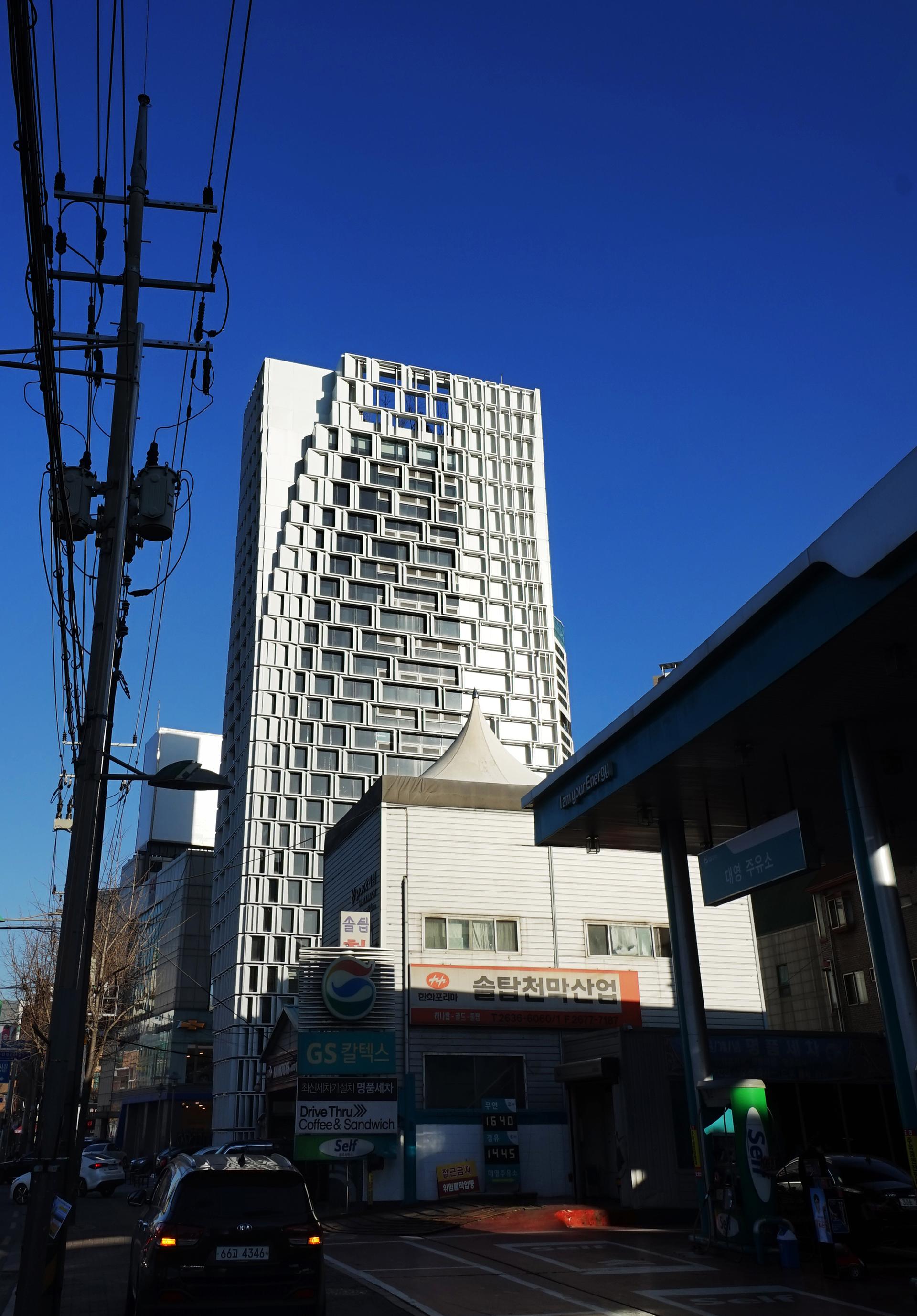 HiCC Ent. Headquarter - image 2