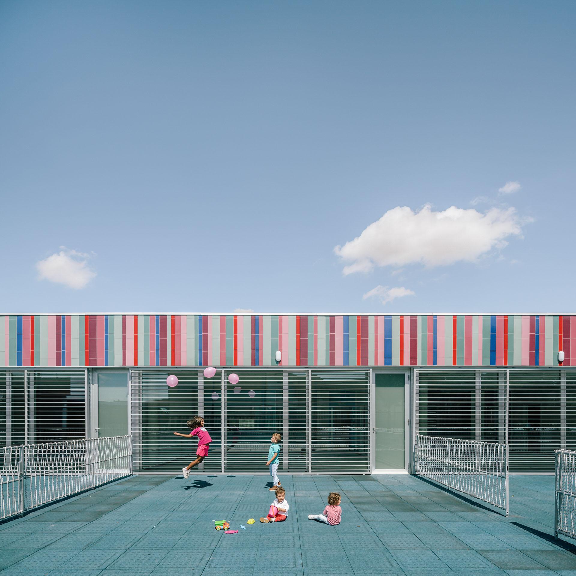 THE ALMOST INVISIBLE SCHOOL - image 10