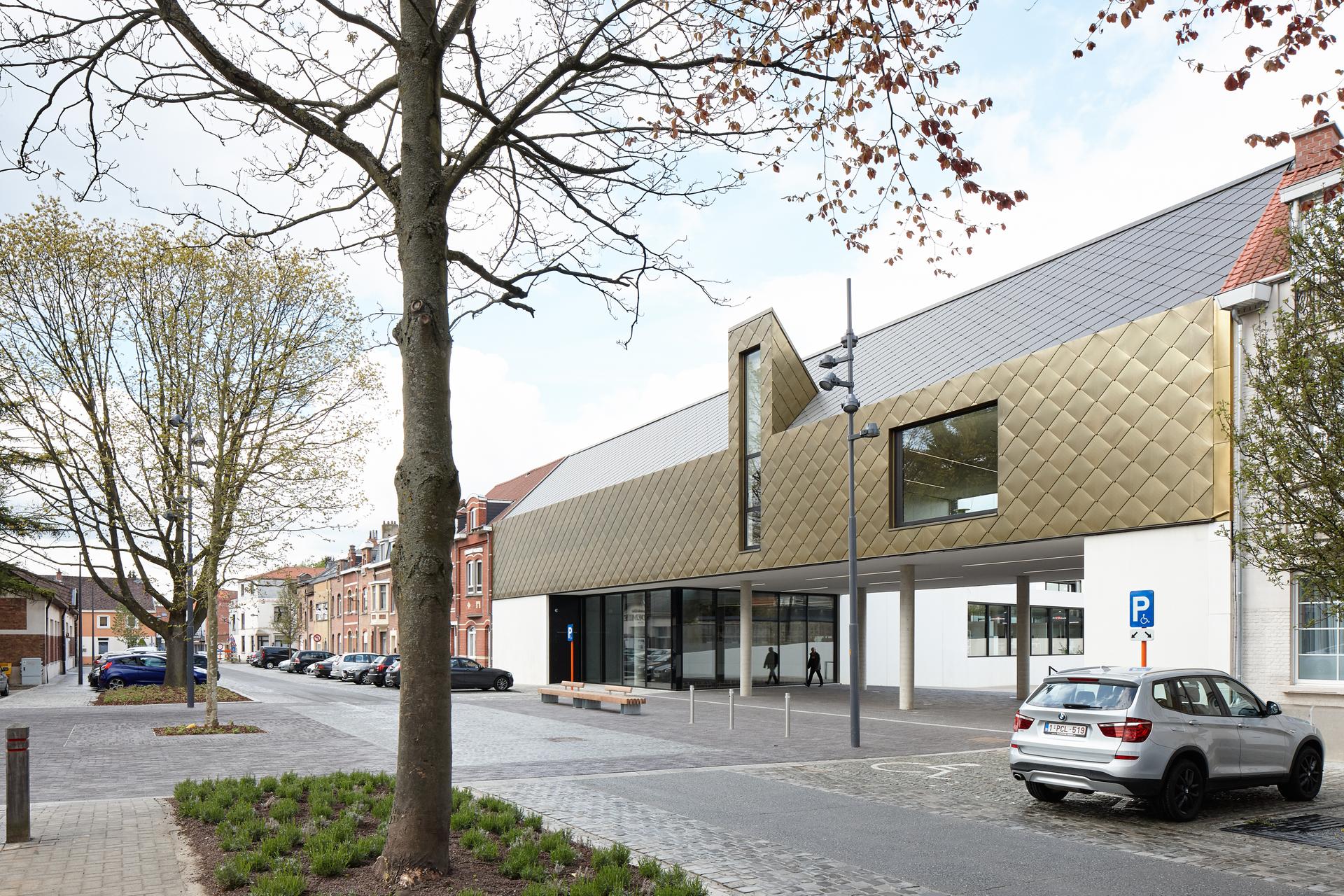 Cultural Center and Library 'De Factorij' - image 3