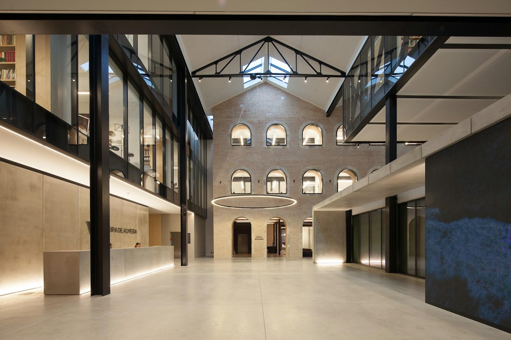 VdA - Vieira de Almeida Building and Interiors