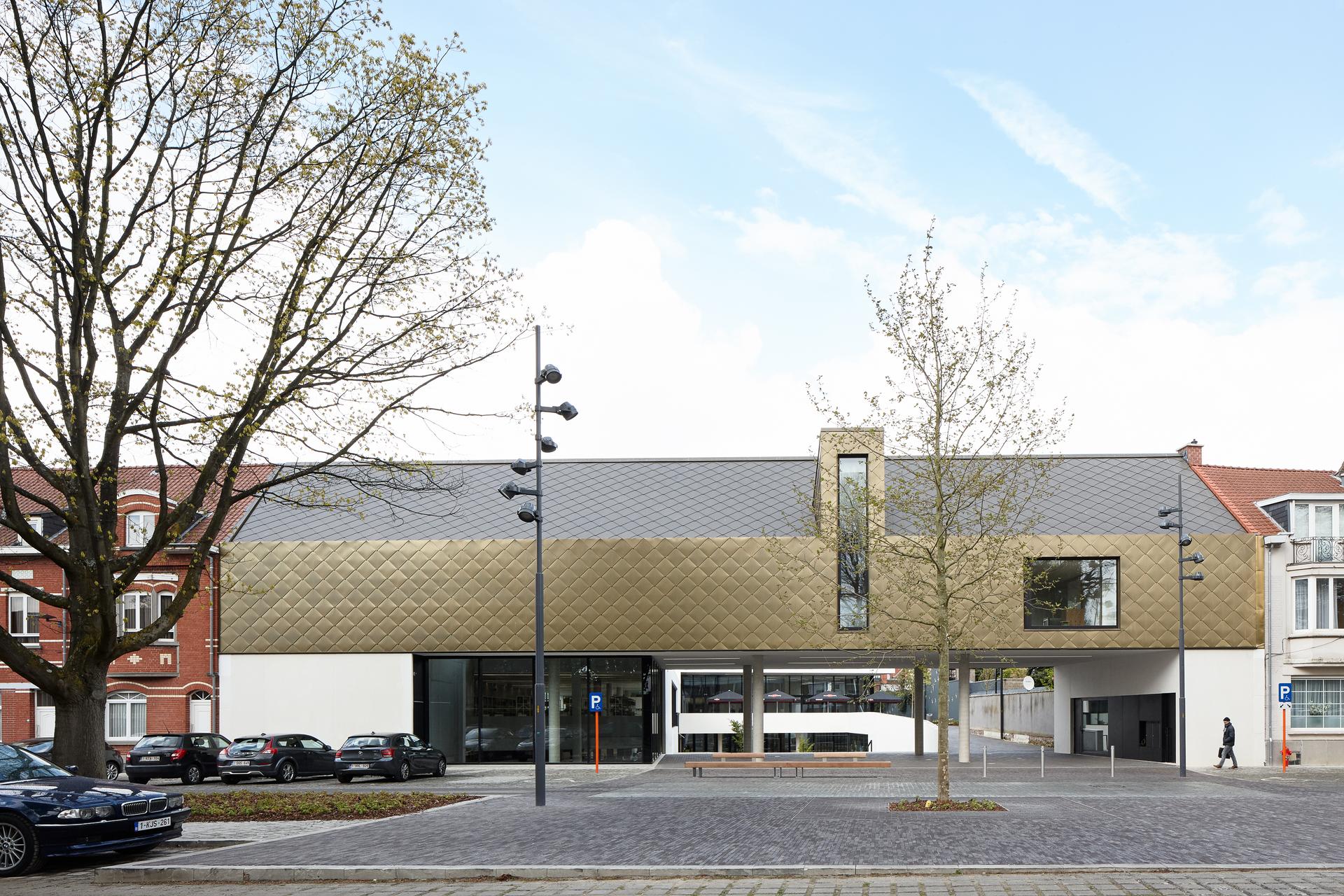 Cultural Center and Library 'De Factorij' - image 4