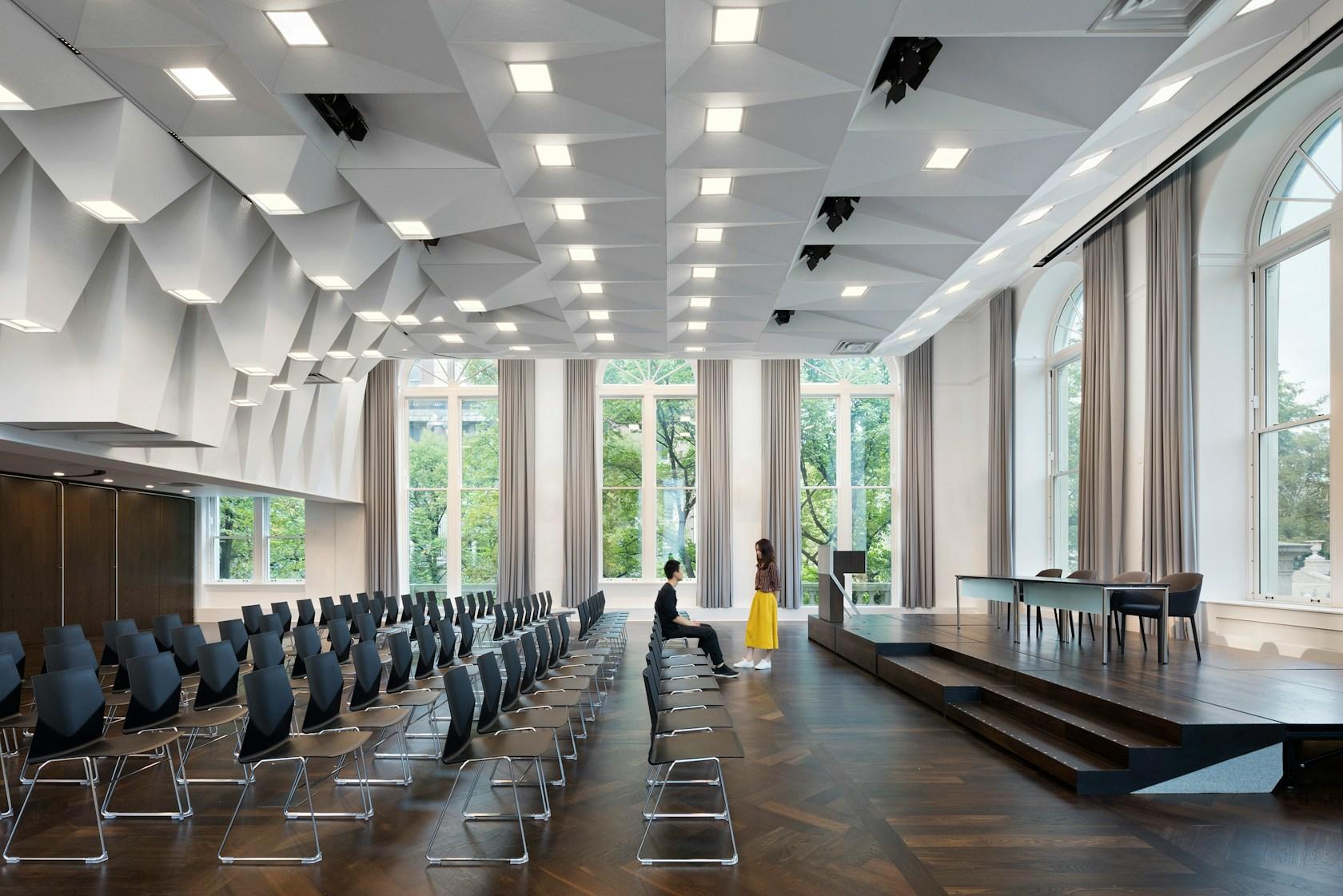 Joseph D. Jamail Lecture Hall - image 4