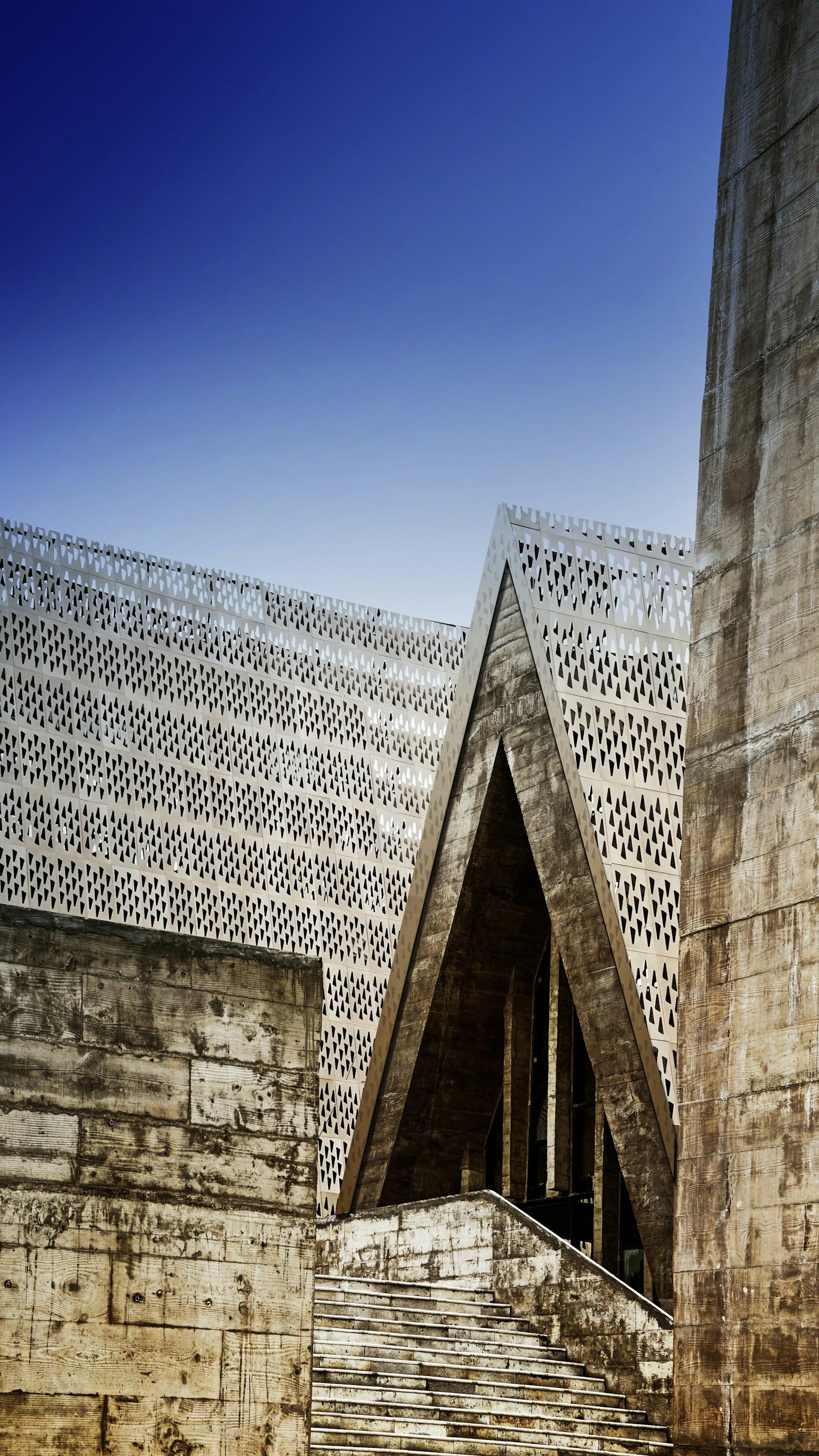 Shui Cultural Center - image 9