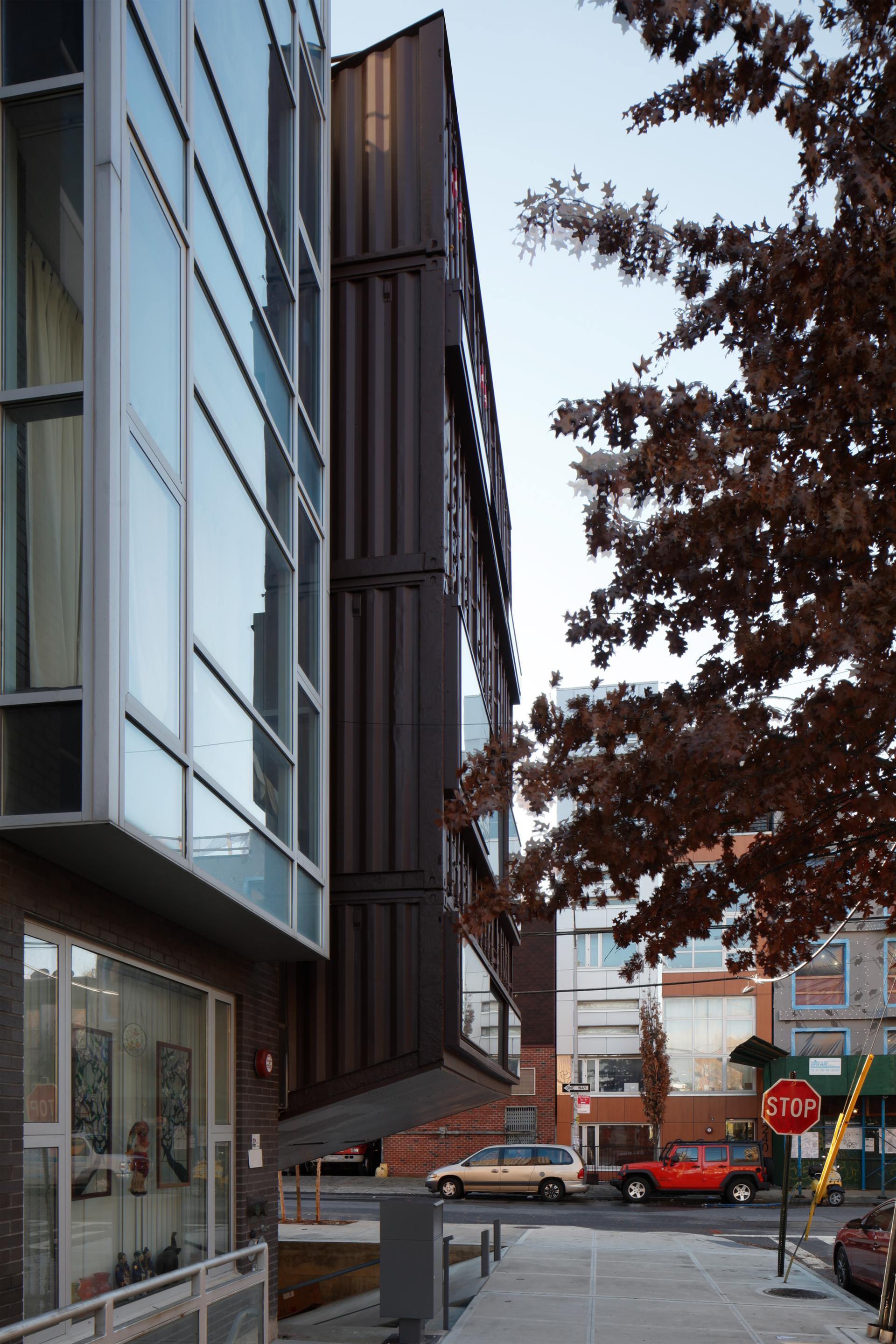 CARROLL HOUSE - image 12
