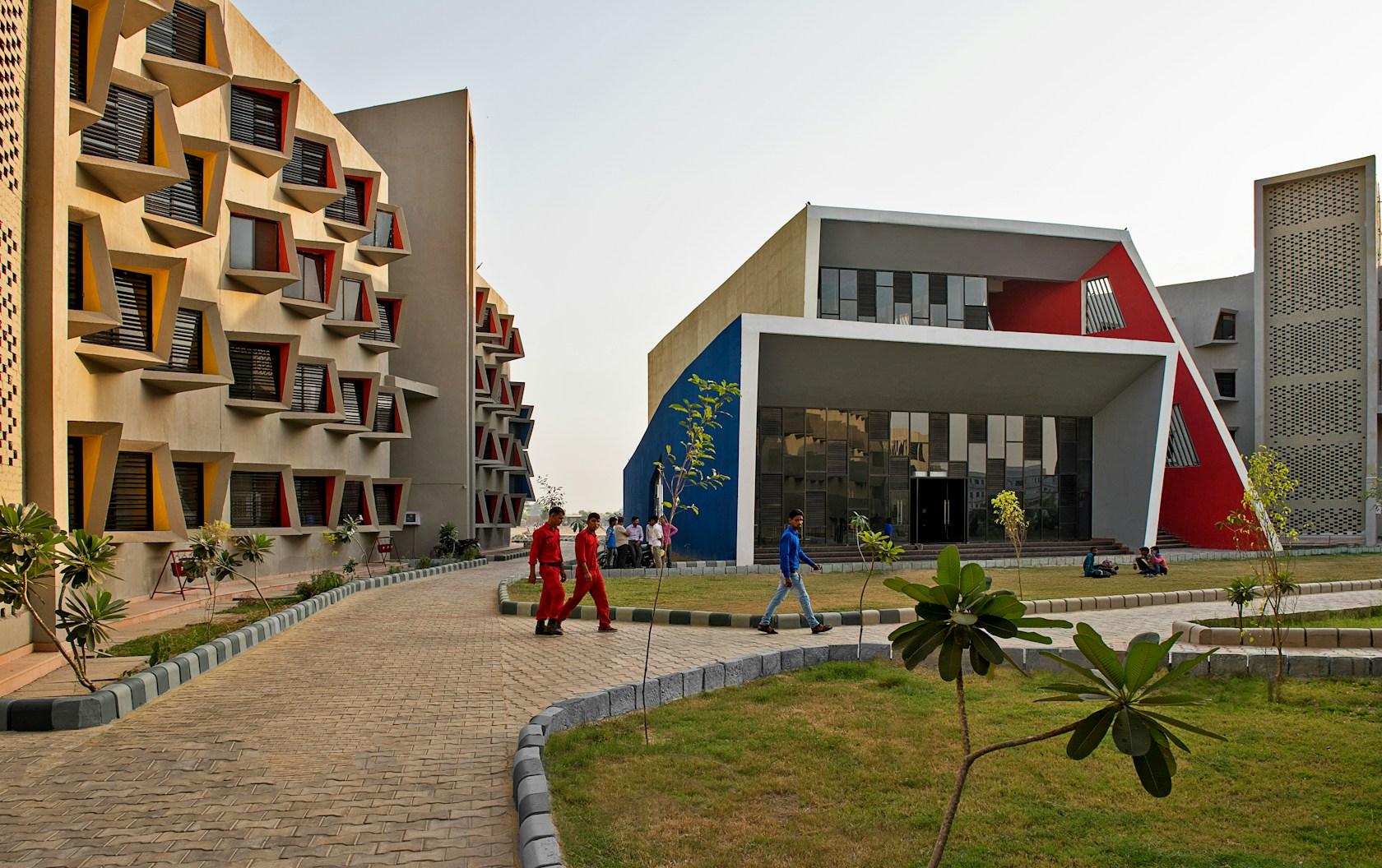 THE STREET - image 3