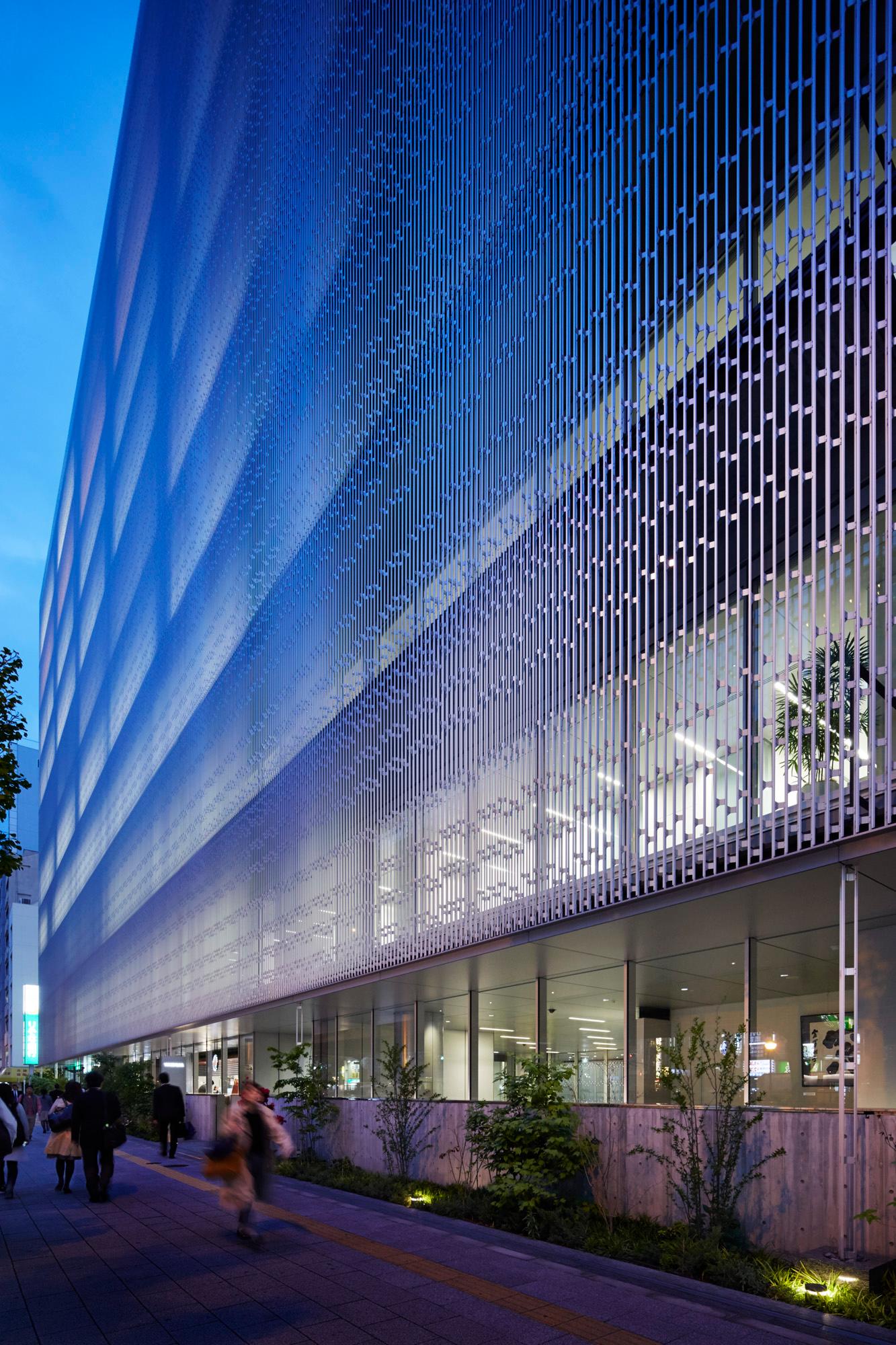 YKK80 Building