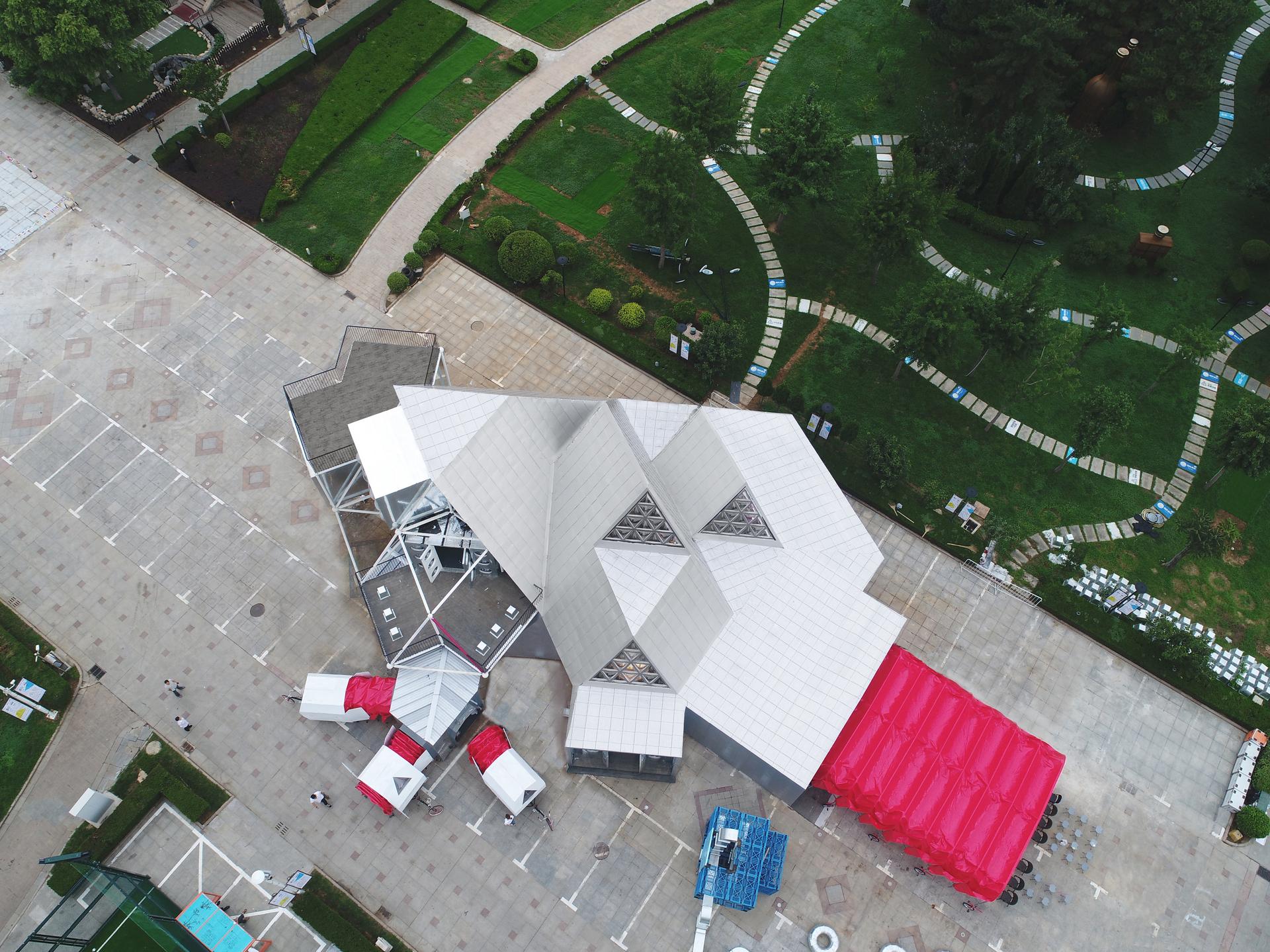 People's Station - image 5