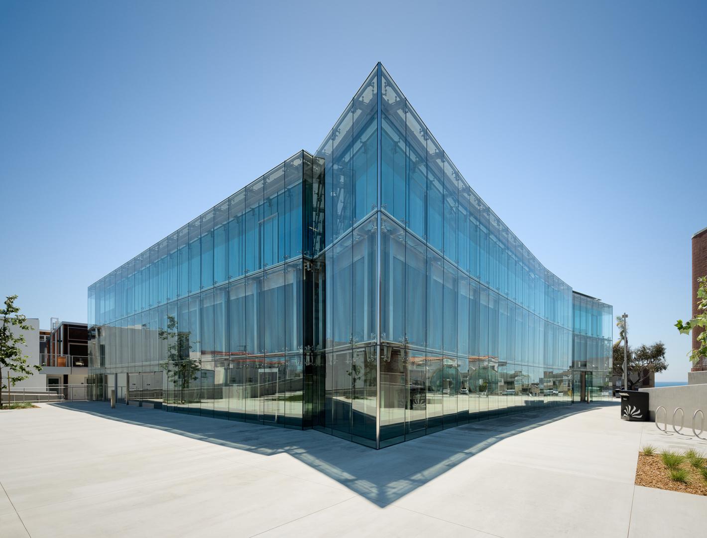 Manhattan Beach Library - image 3