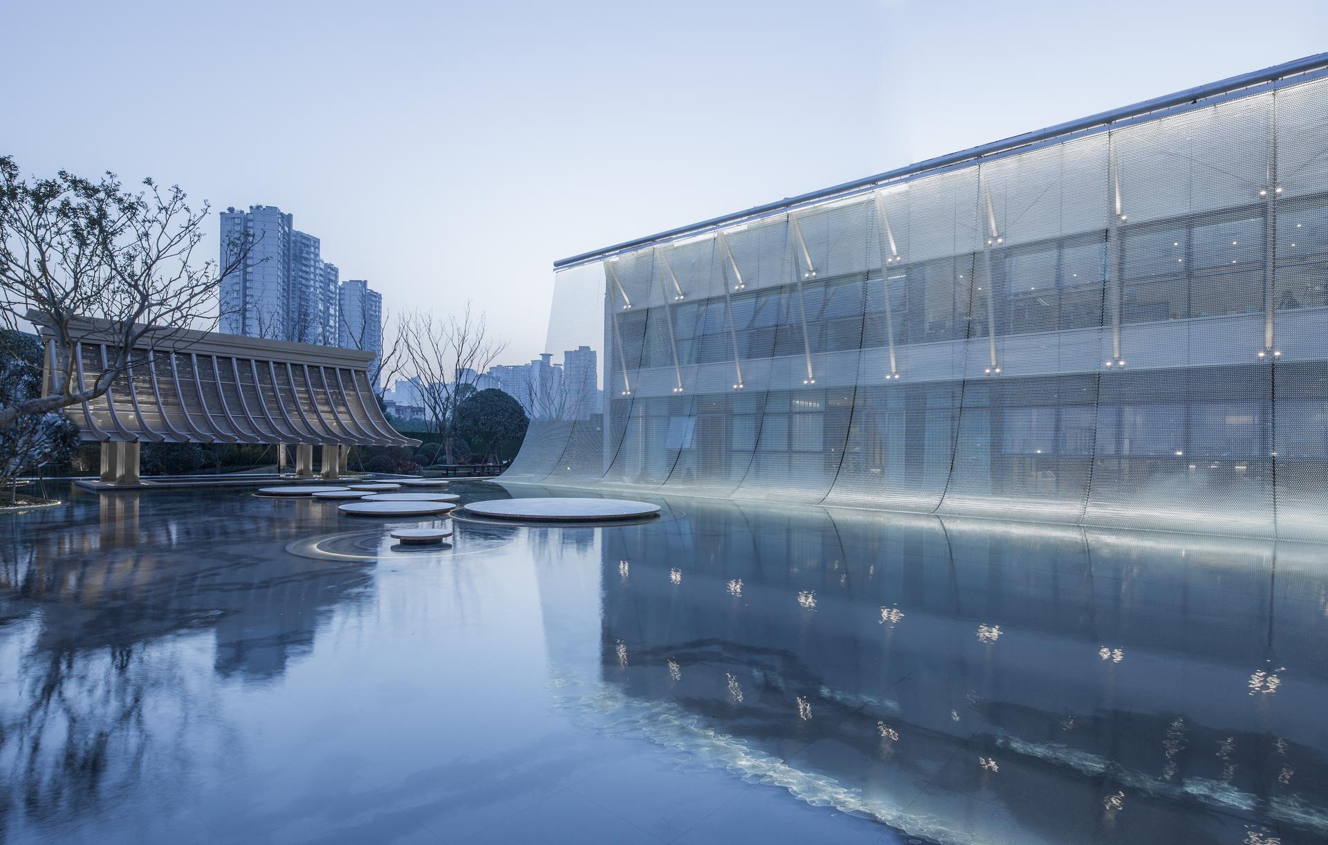 Chongqing Sunac One Central Mansion Sales Pavillion - image 2