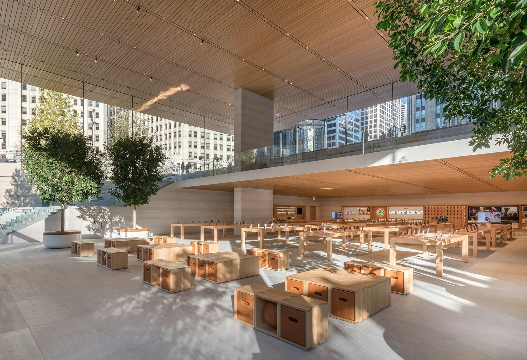 Apple Michigan Avenue - image 6