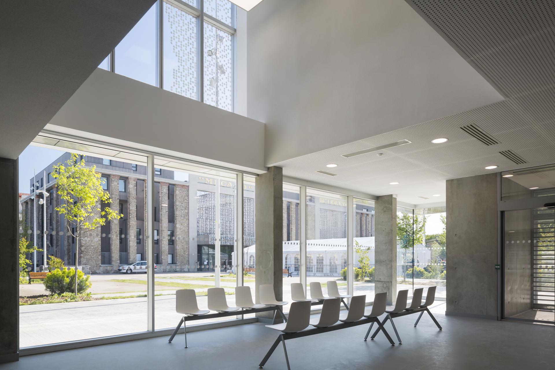 Municipal Health Care, at La Courneuve - image 3