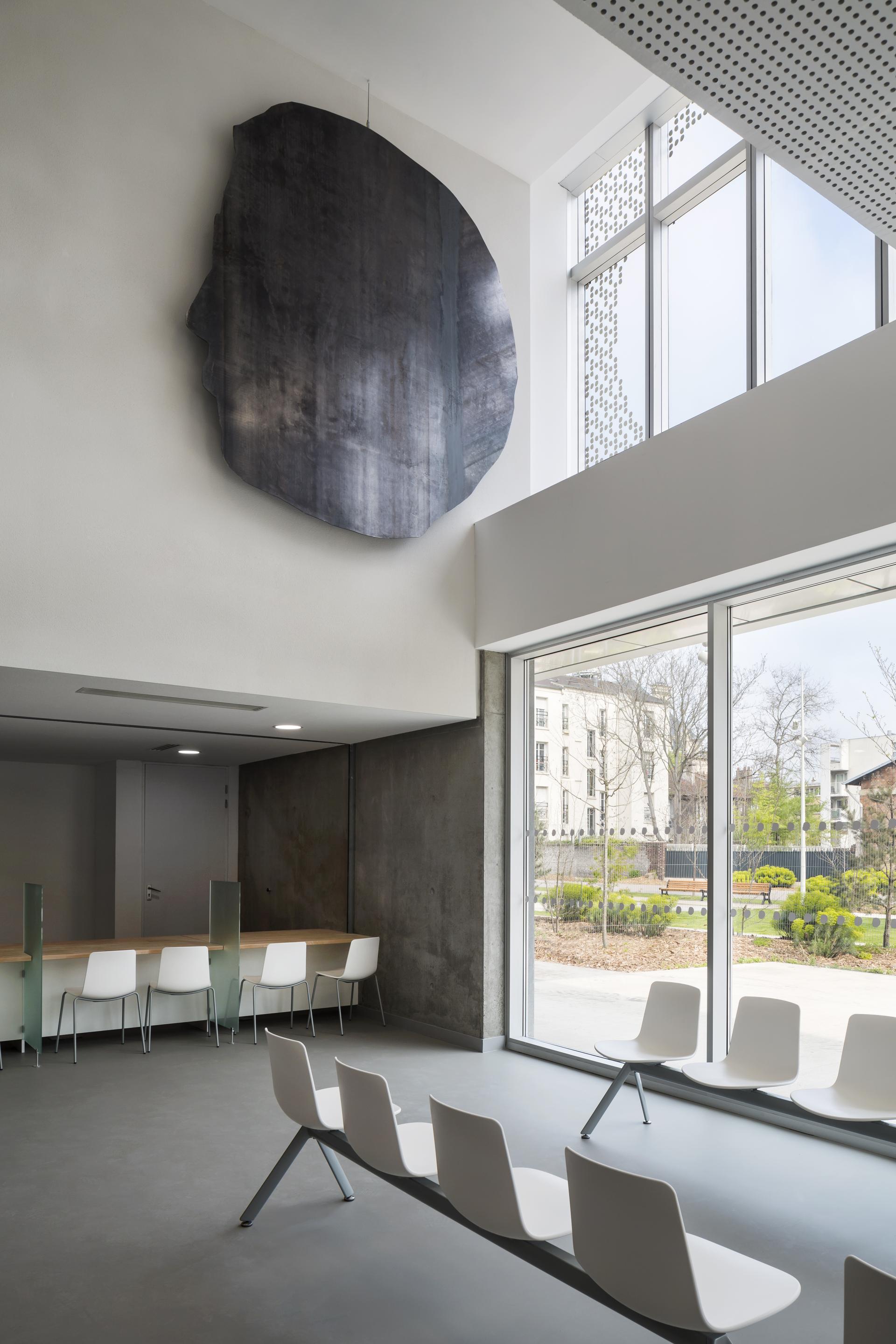 Municipal Health Care, at La Courneuve - image 5