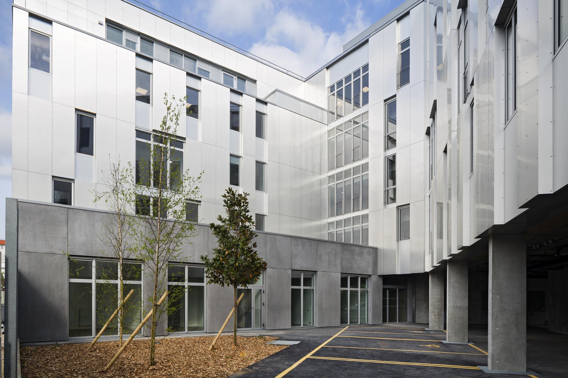 Municipal Health Care, at La Courneuve - image 2