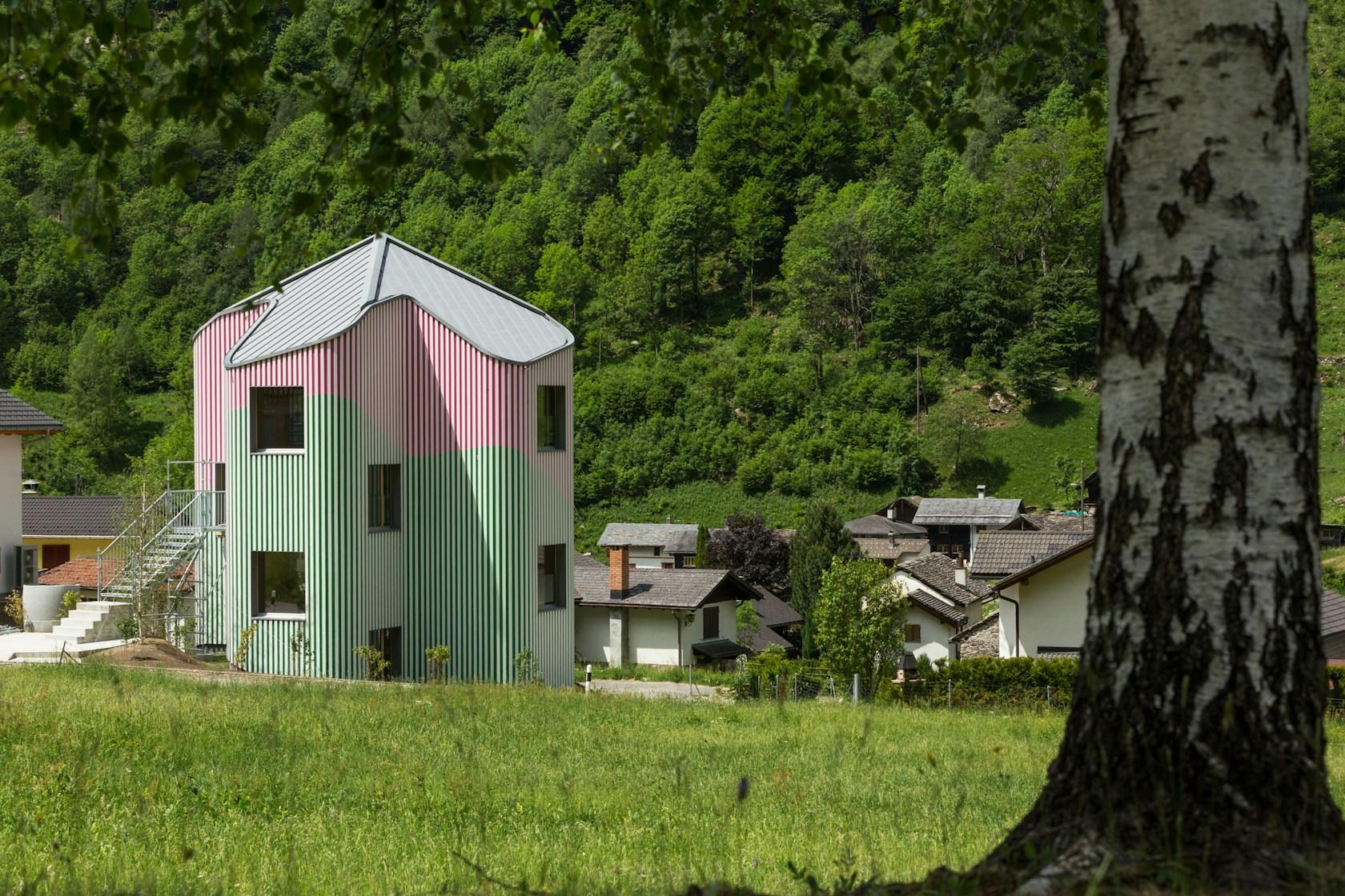 Swisshouse XXXII - image 3