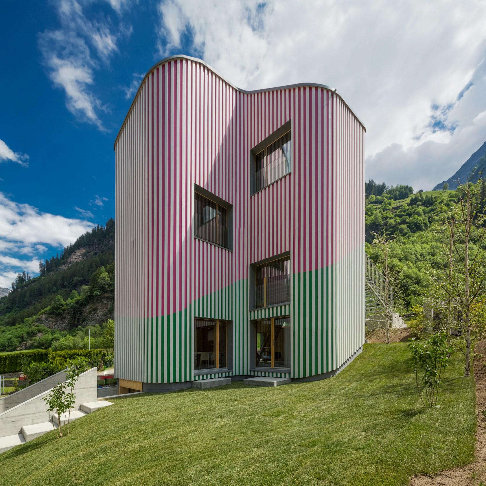 Swisshouse XXXII - image 2