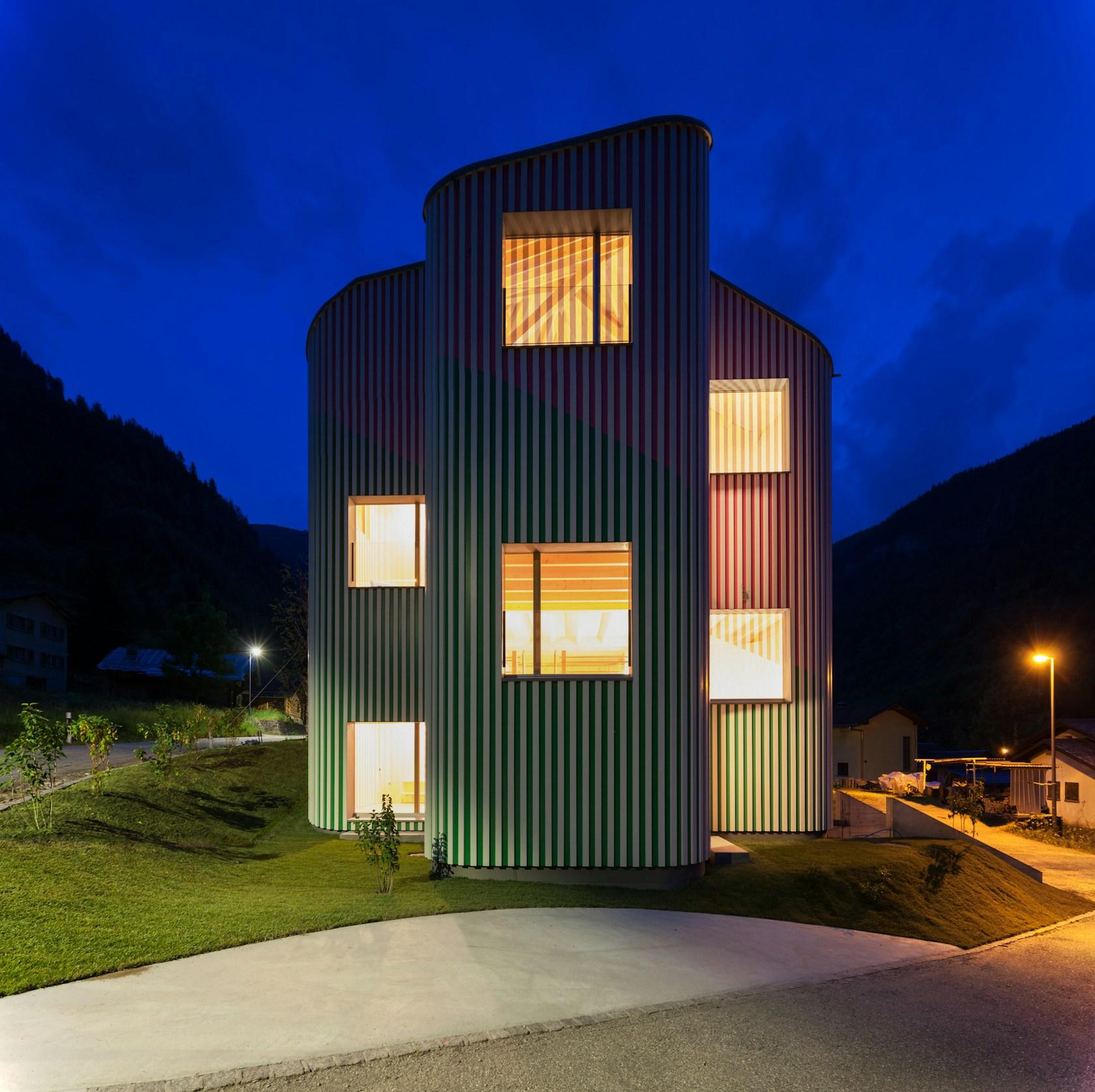 Swisshouse XXXII - image 6