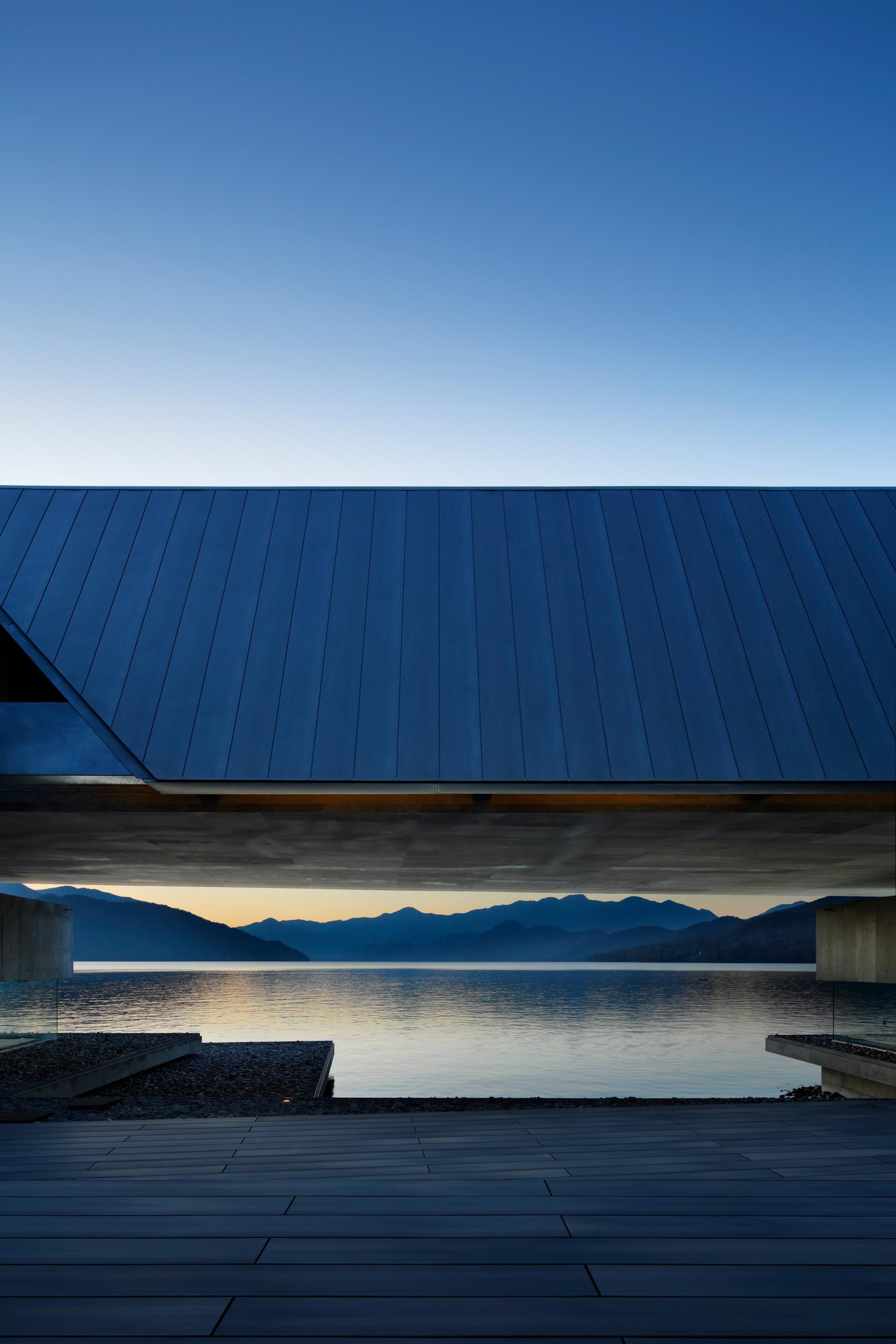 On the water - image 3