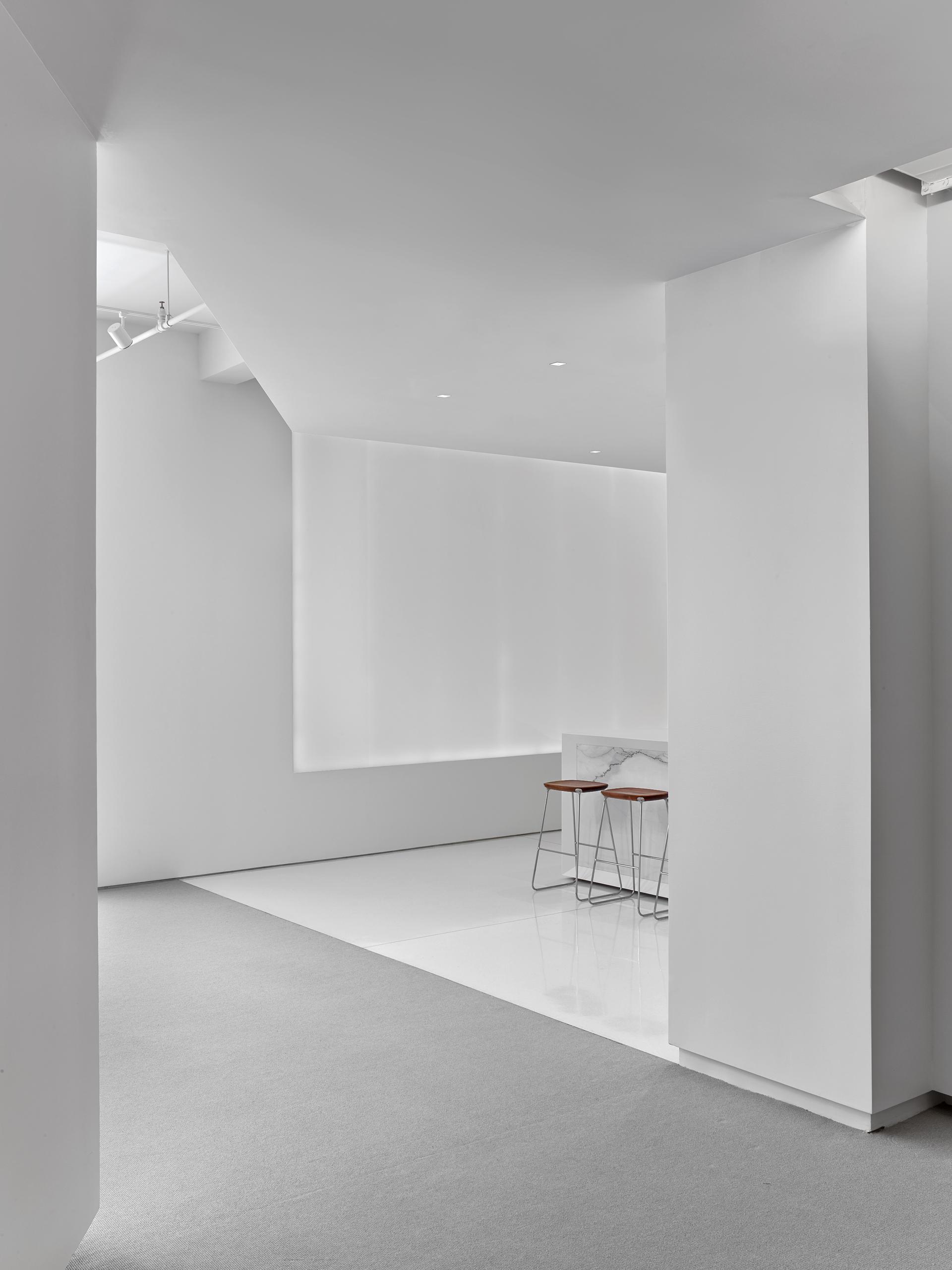 Bernhardt Design NYC - image 10