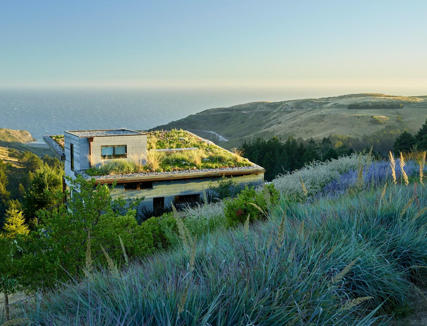 On the Edge of the Continent - image 5