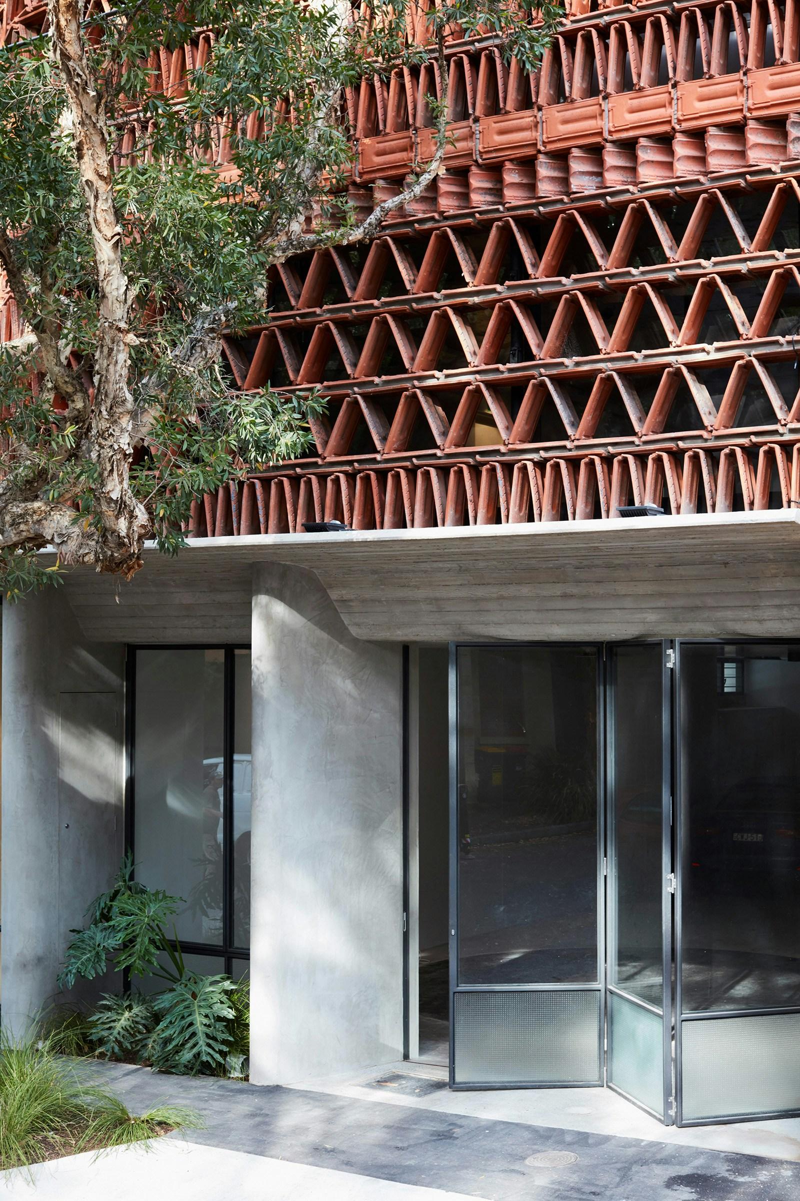 The Beehive - image 38