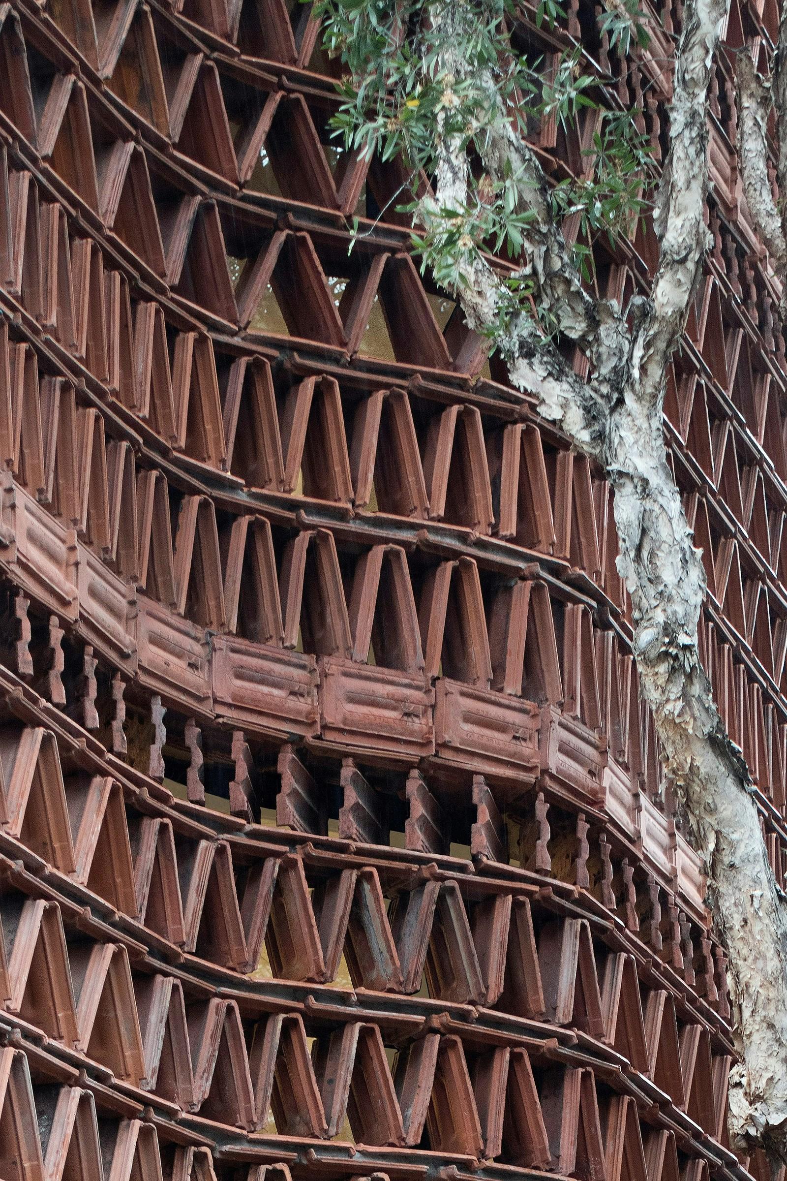 The Beehive - image 4