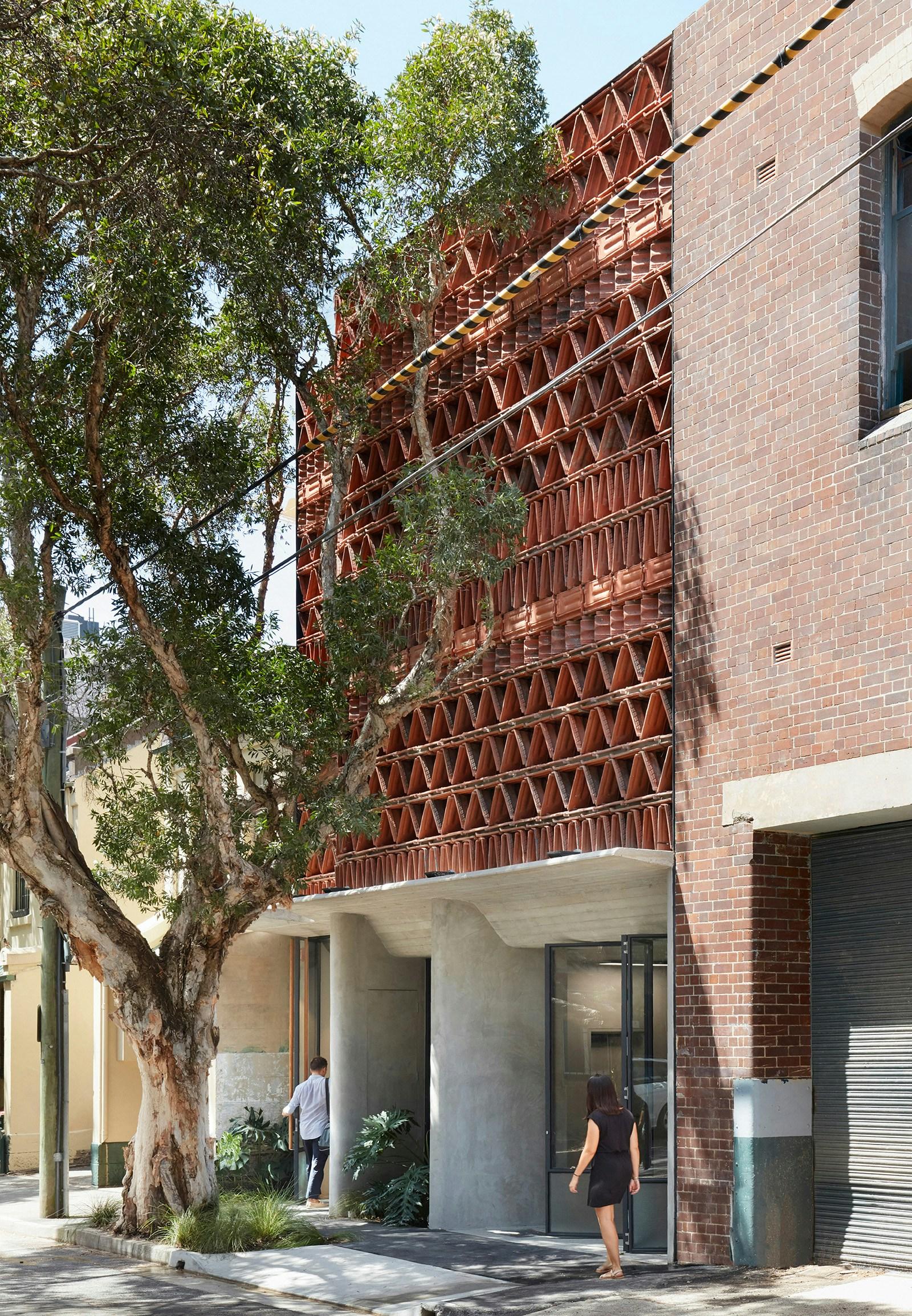 The Beehive - image 6