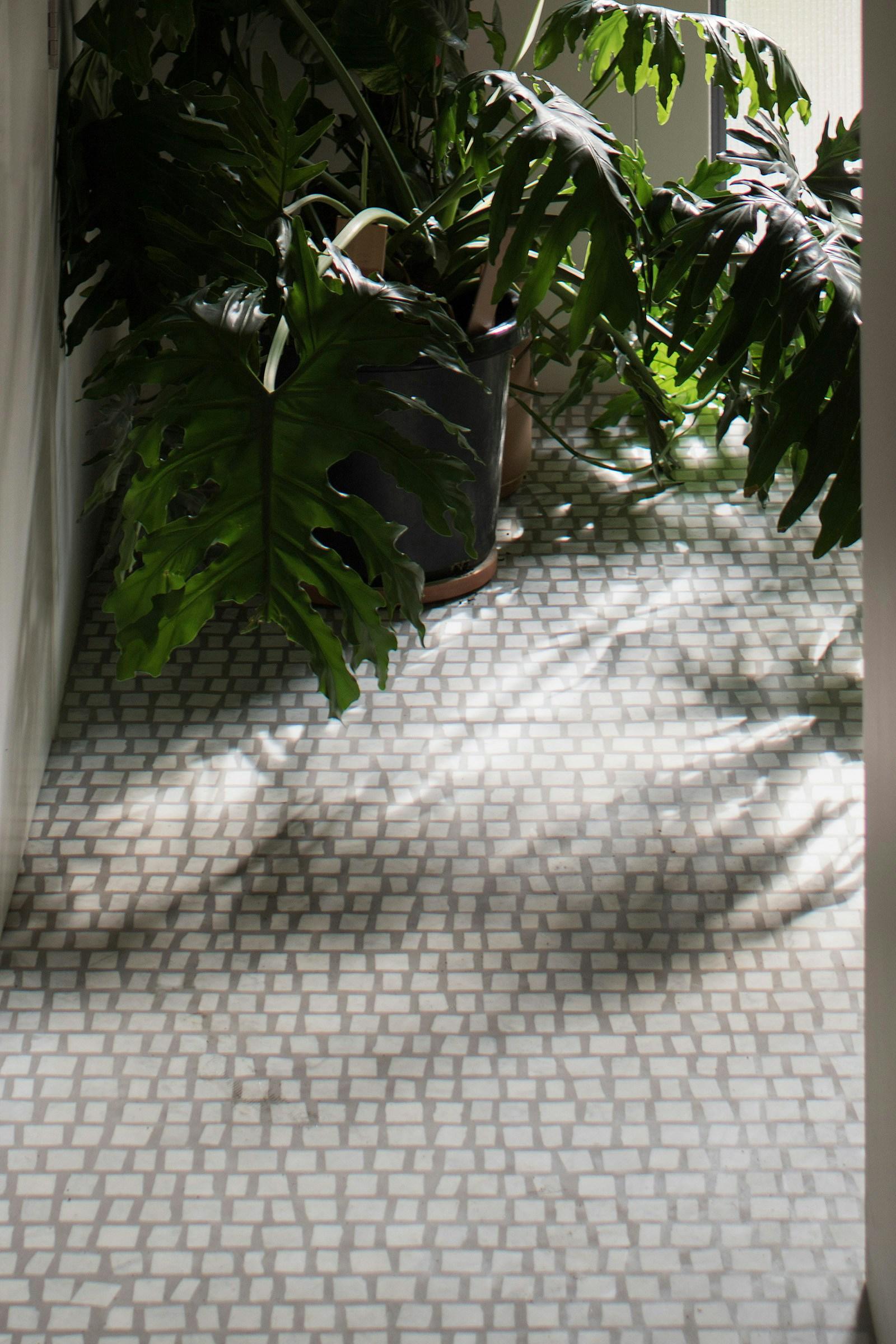 The Beehive - image 41
