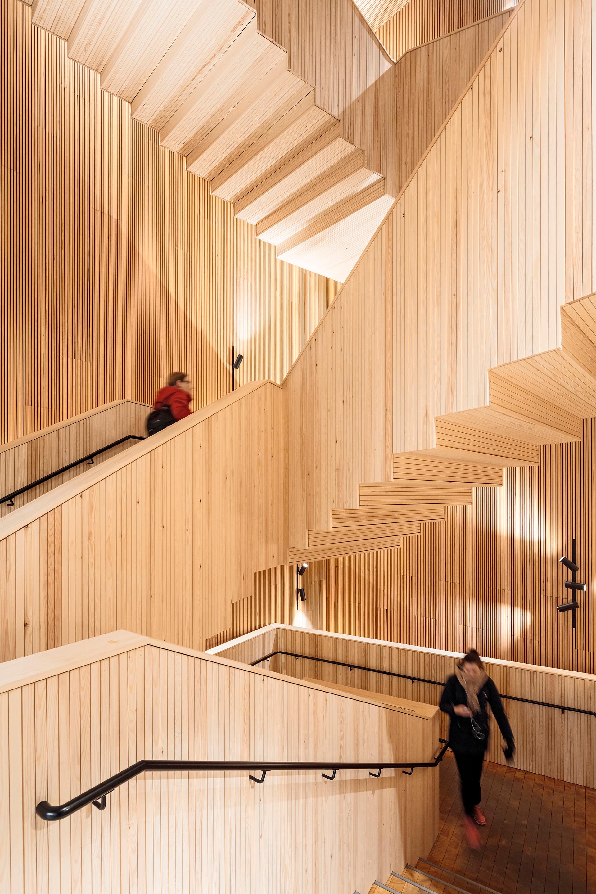 Think Corner - image 8