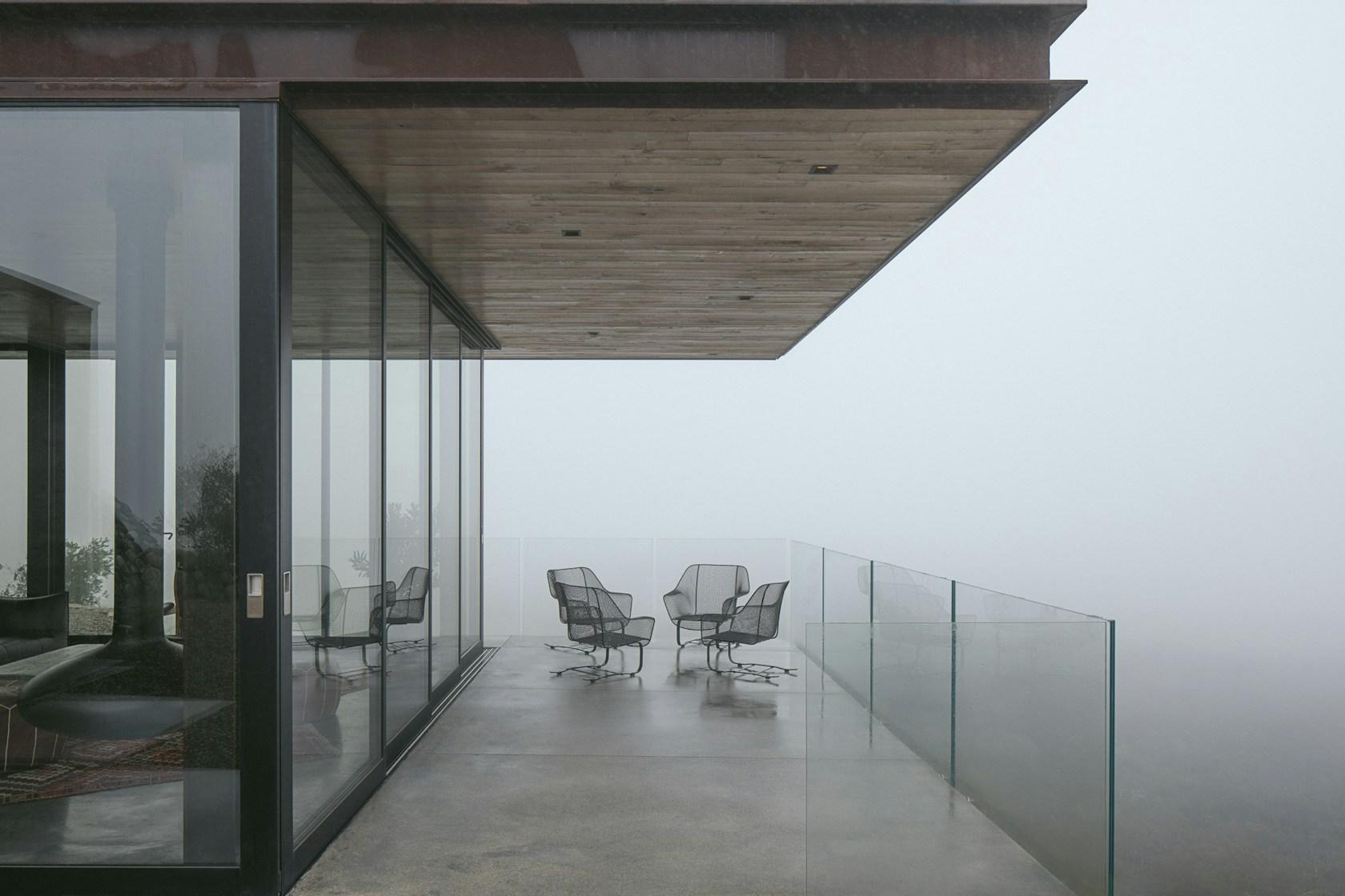 Off-Grid Guest House - image 2