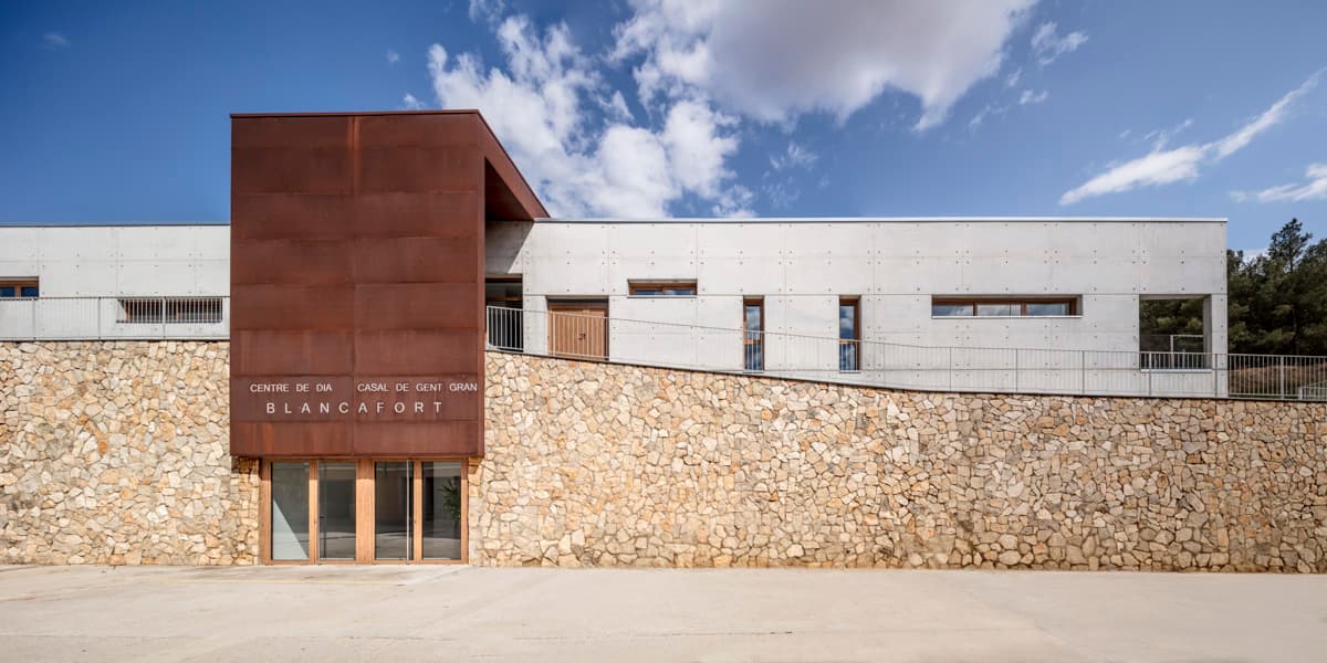 CENTRE DE DIA I CASAL DE GENT GRAN DE BLANCAFORT