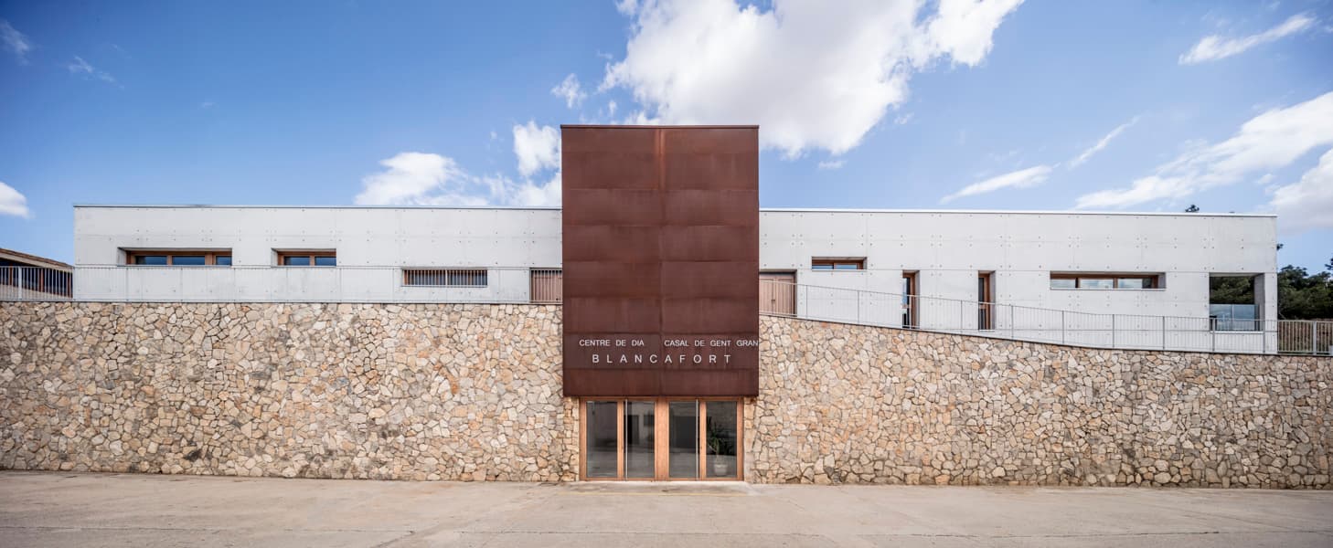 CENTRE DE DIA I CASAL DE GENT GRAN DE BLANCAFORT - image 6