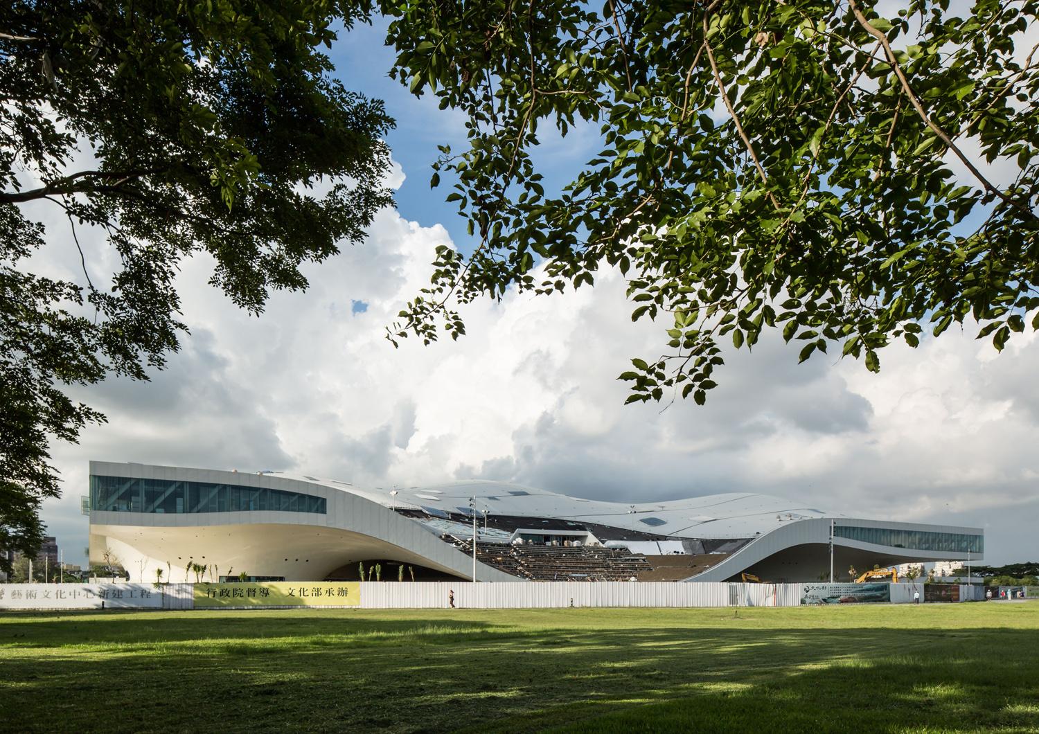National Kaohsiung Centre for the Arts (Wei-Wu-Ying) - image 18
